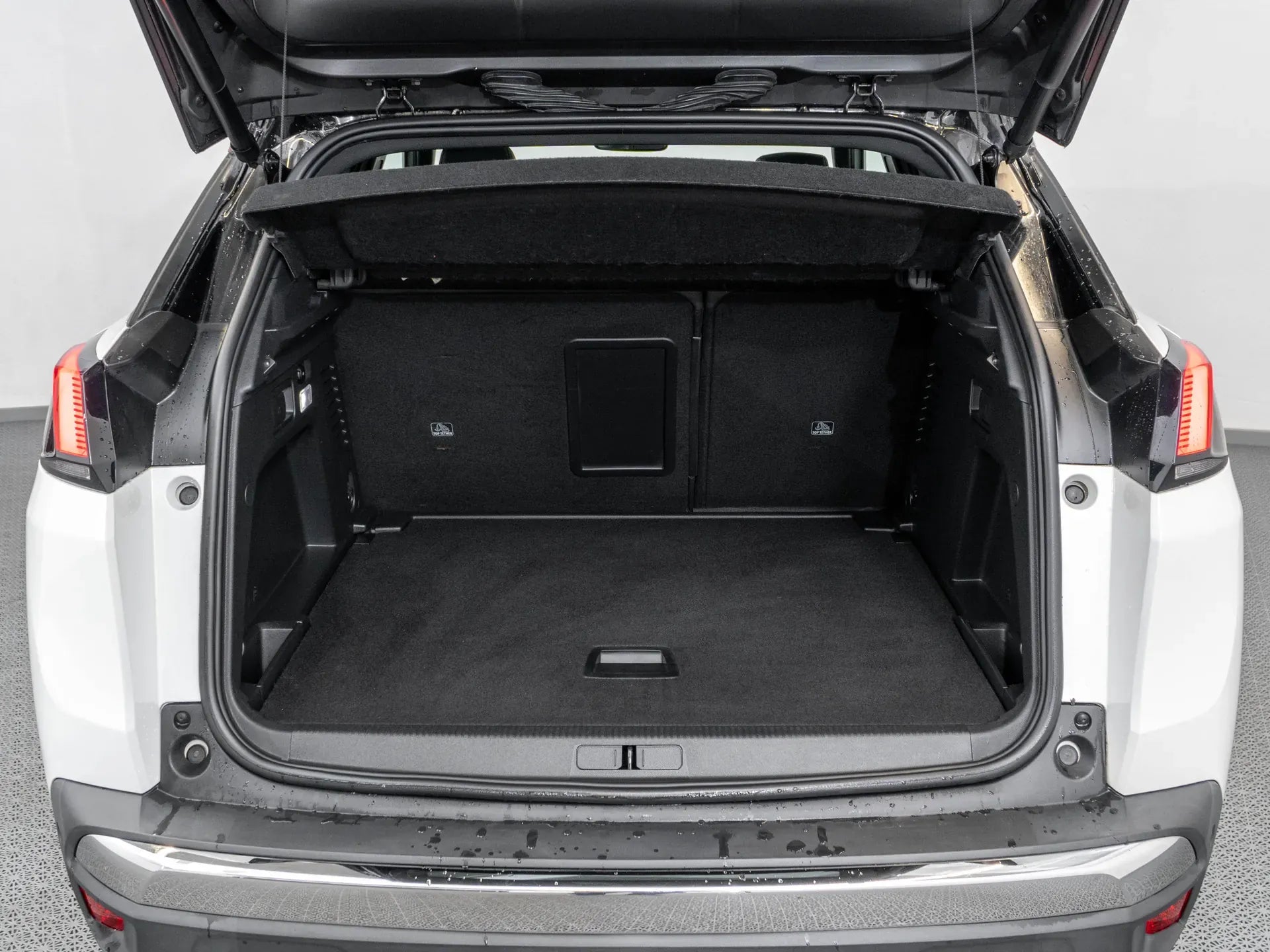 Peugeot 3008 2.0 Diesel 180 CP Alb - Samsaru's Car Outlet