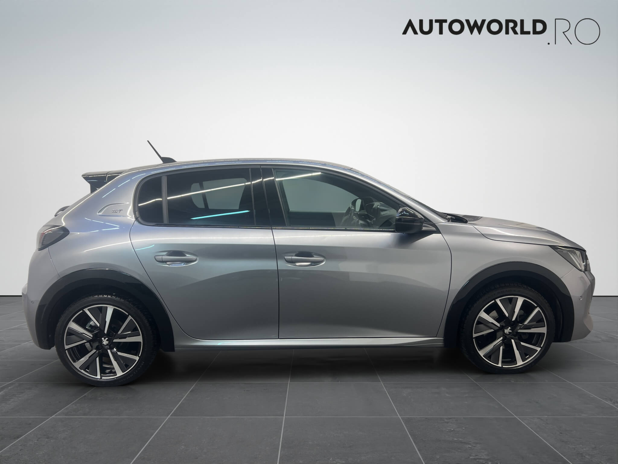 Peugeot 208 GT-Line 1.2 Benzina 133 CP Gri - Samsaru's Car Outlet