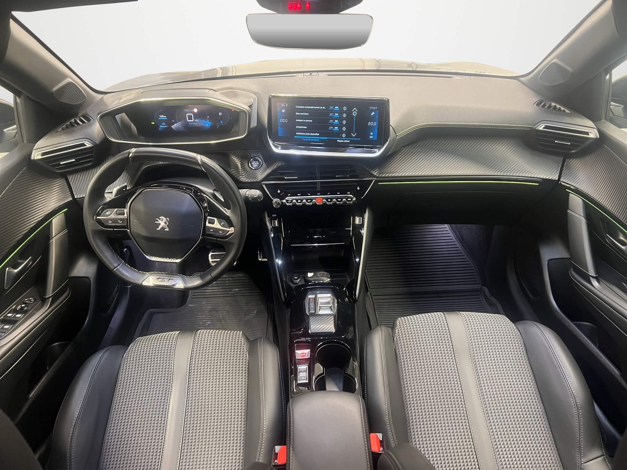 Peugeot 208 GT-Line 1.2 Benzina 133 CP Gri - Samsaru's Car Outlet