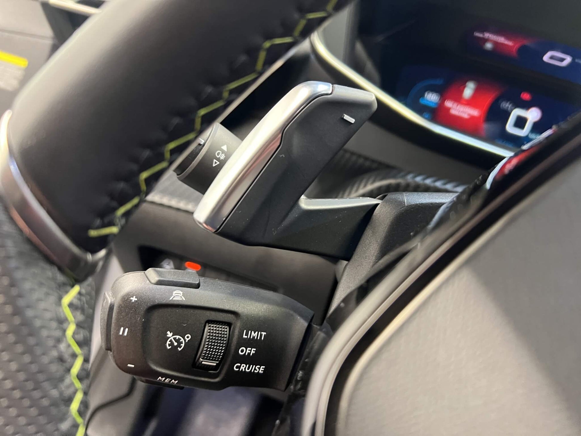Peugeot 208 GT-Line 1.2 Benzina 133 CP Gri - Samsaru's Car Outlet