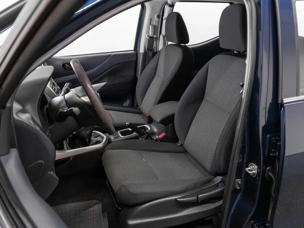 Nissan Navara 2.3 dCi Double Cab