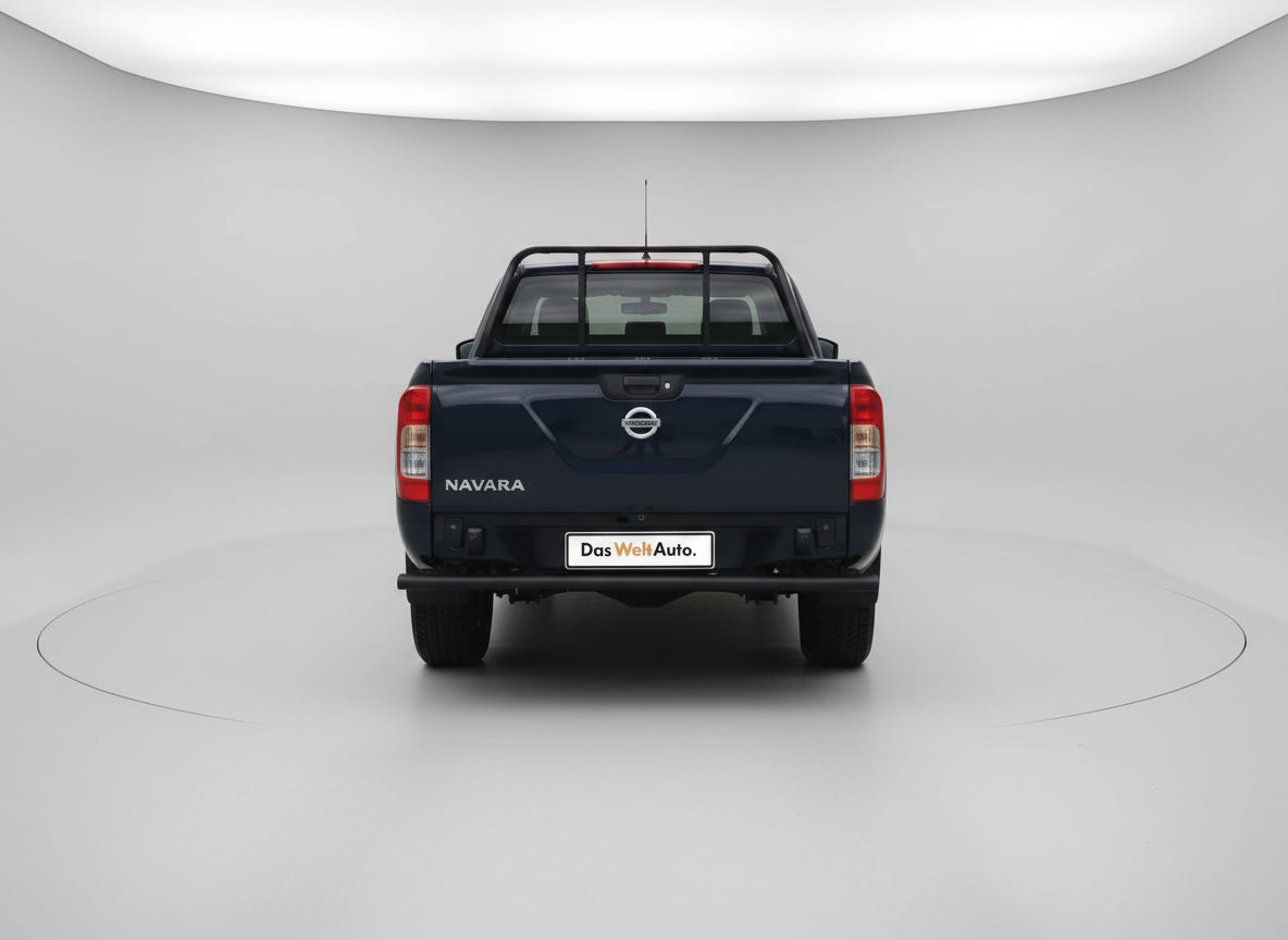 Nissan Navara Acenta Double Cab 4x4 2.3 dCi - Samsaru's Car Outlet
