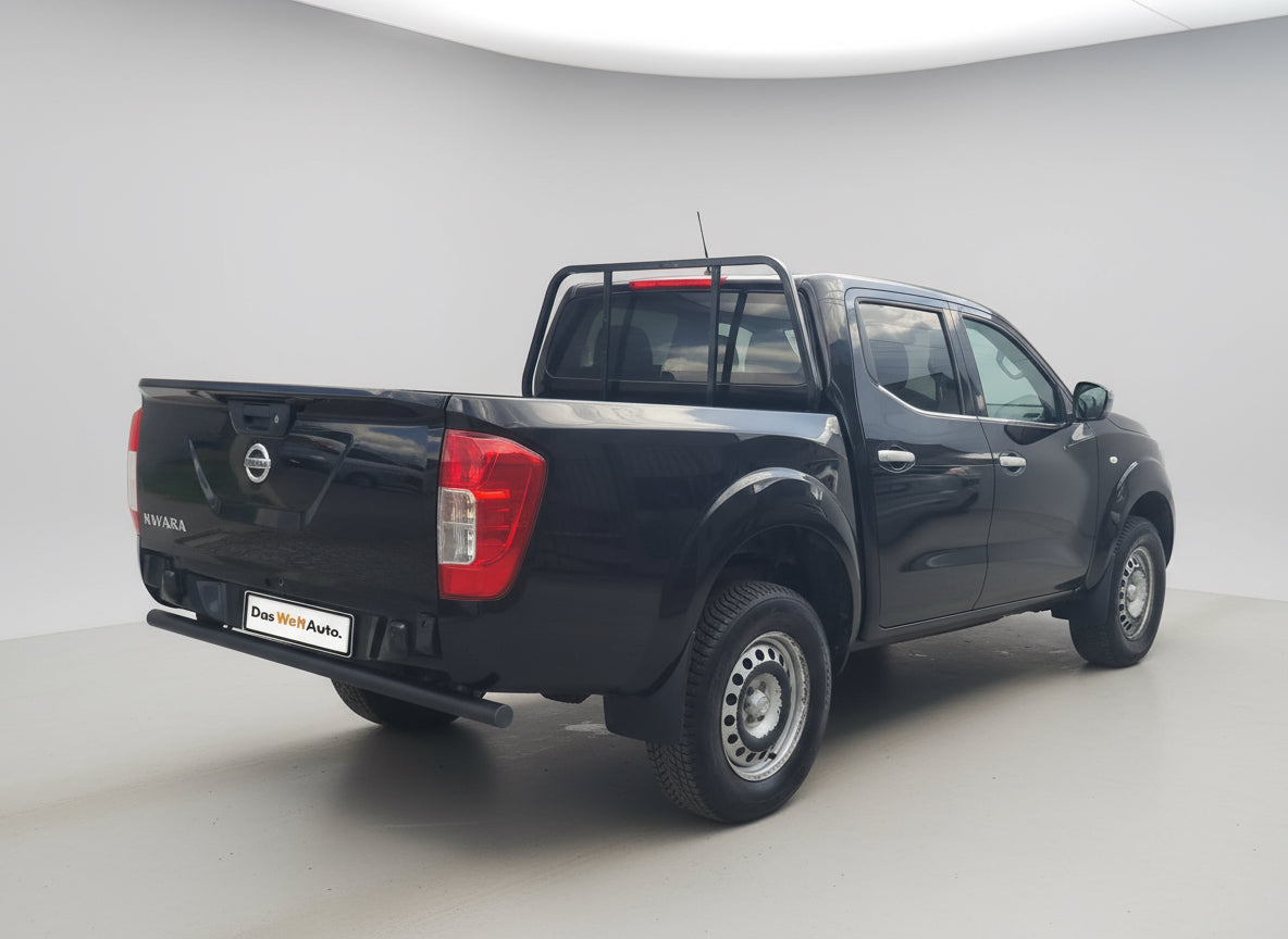 Nissan Navara Acenta Double Cab 4x4 2.3 dCi - Samsaru's Car Outlet