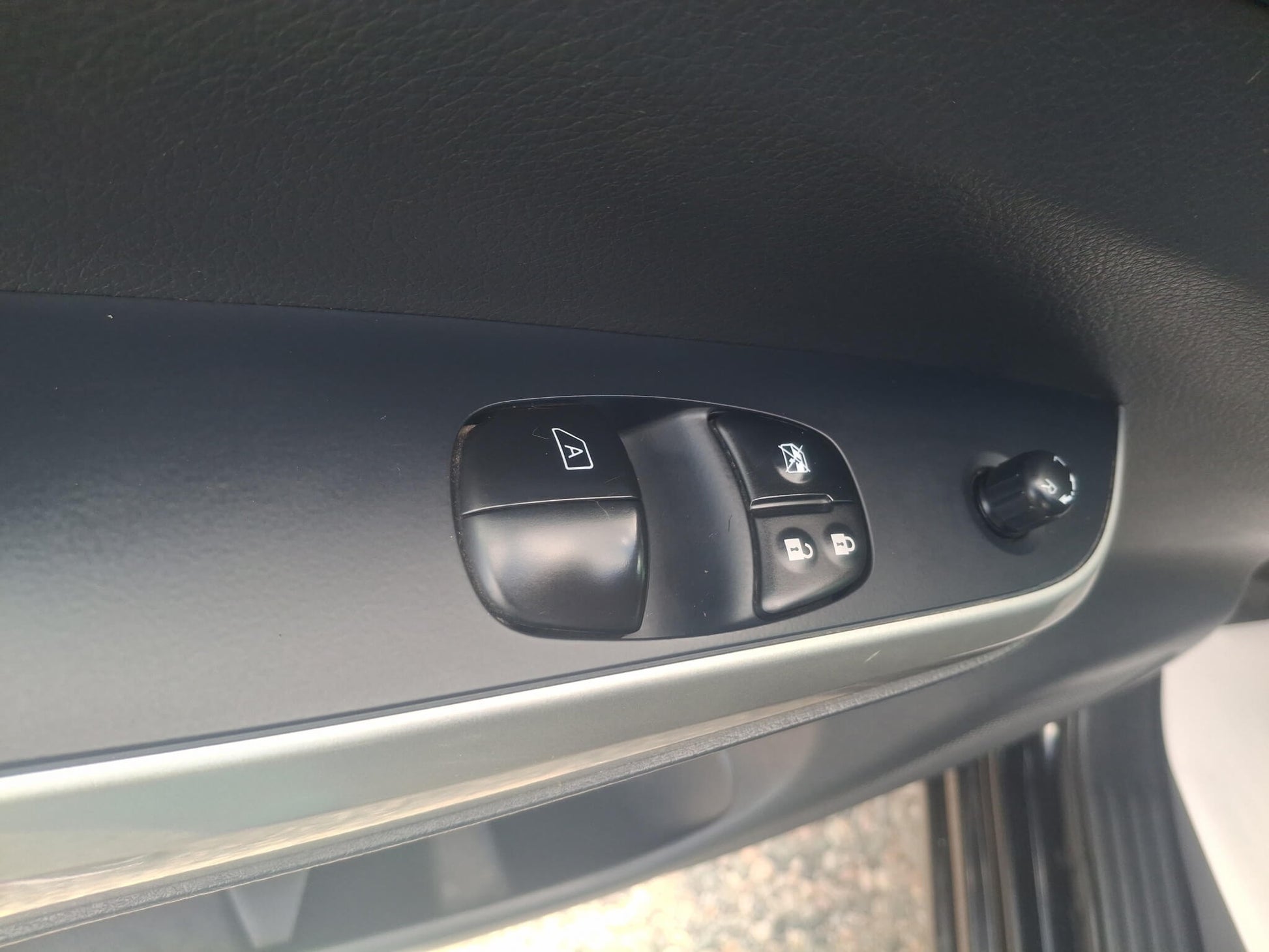 Nissan Navara Acenta Double Cab 4x4 2.3 dCi - Samsaru's Car Outlet