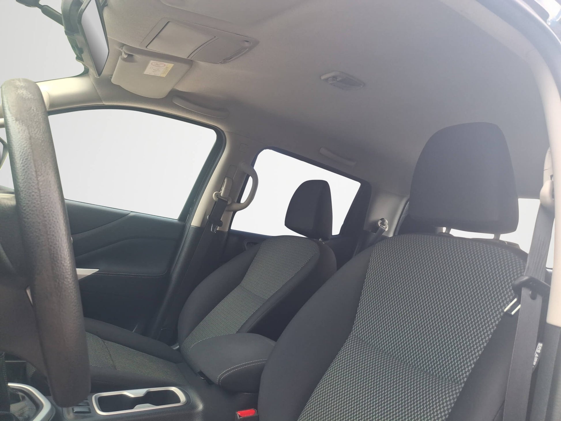 Nissan Navara Acenta Double Cab 4x4 2.3 dCi - Samsaru's Car Outlet