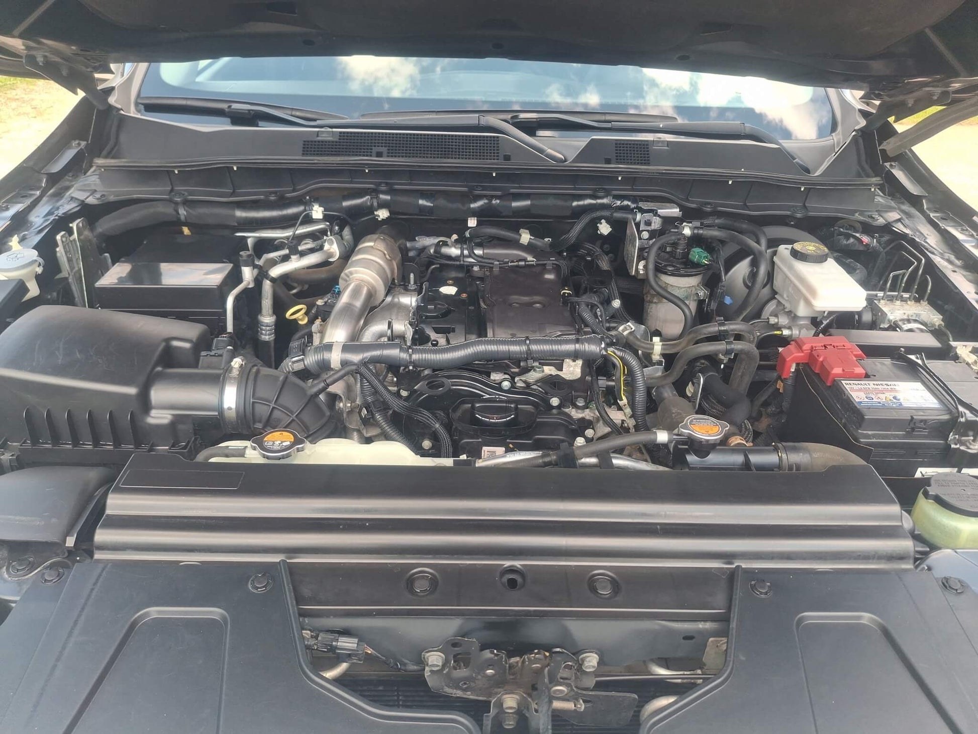 Nissan Navara Acenta Double Cab 4x4 2.3 dCi - Samsaru's Car Outlet