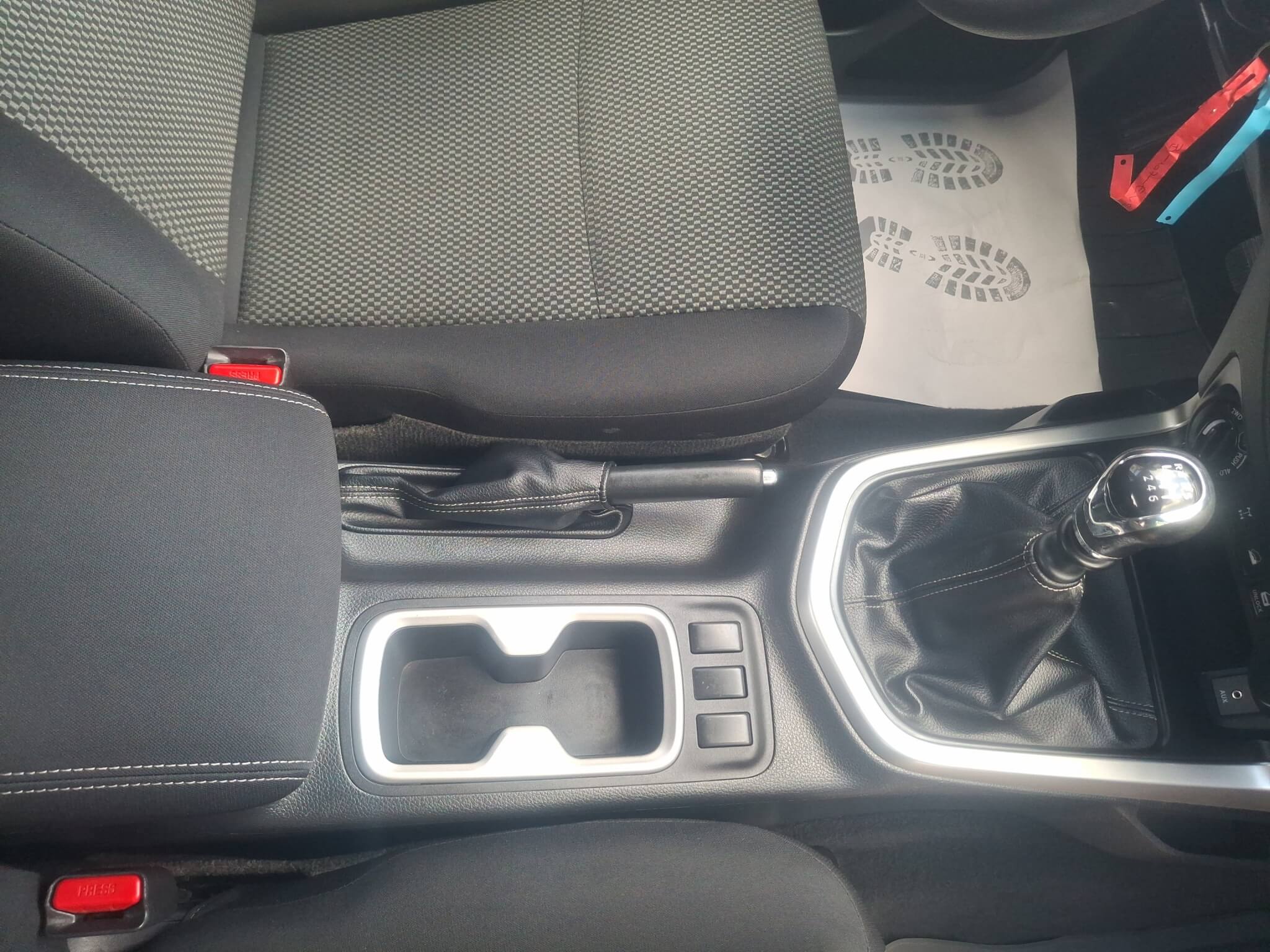 Nissan Navara Acenta Double Cab 4x4 2.3 dCi - Samsaru's Car Outlet