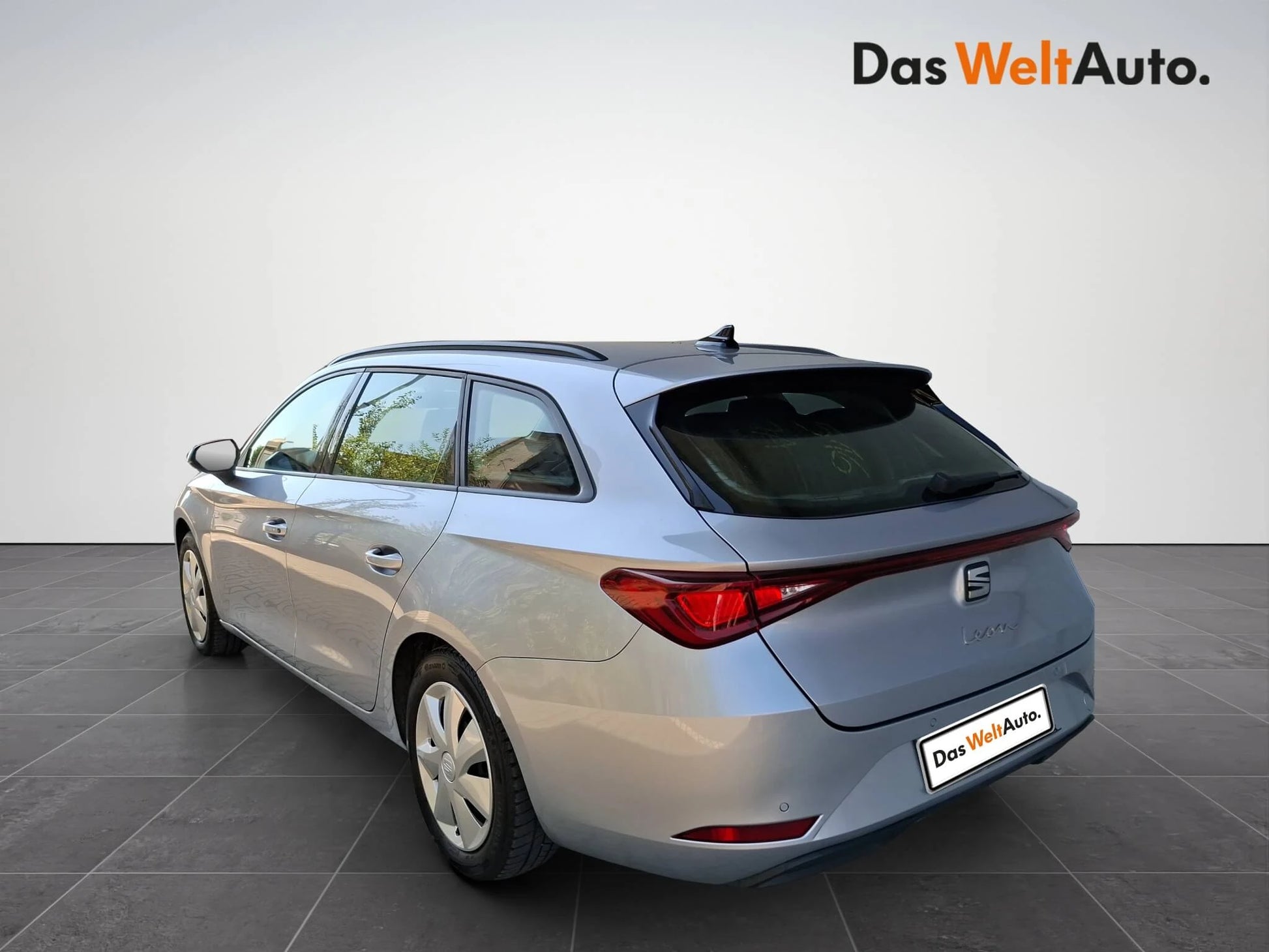 Seat Leon Kombi Style 2.0 TDI DSG - Samsaru's Car Outlet