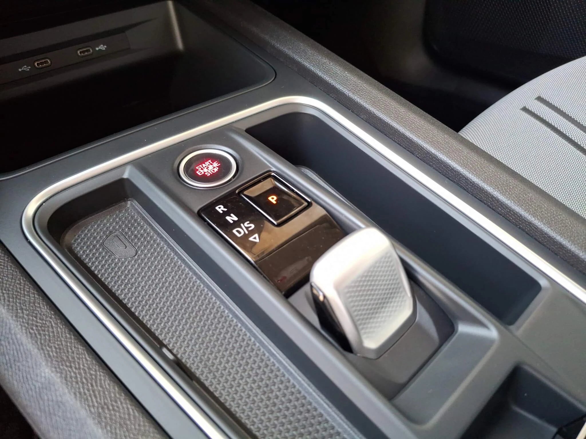 Seat Leon Kombi Style 2.0 TDI DSG - Samsaru's Car Outlet