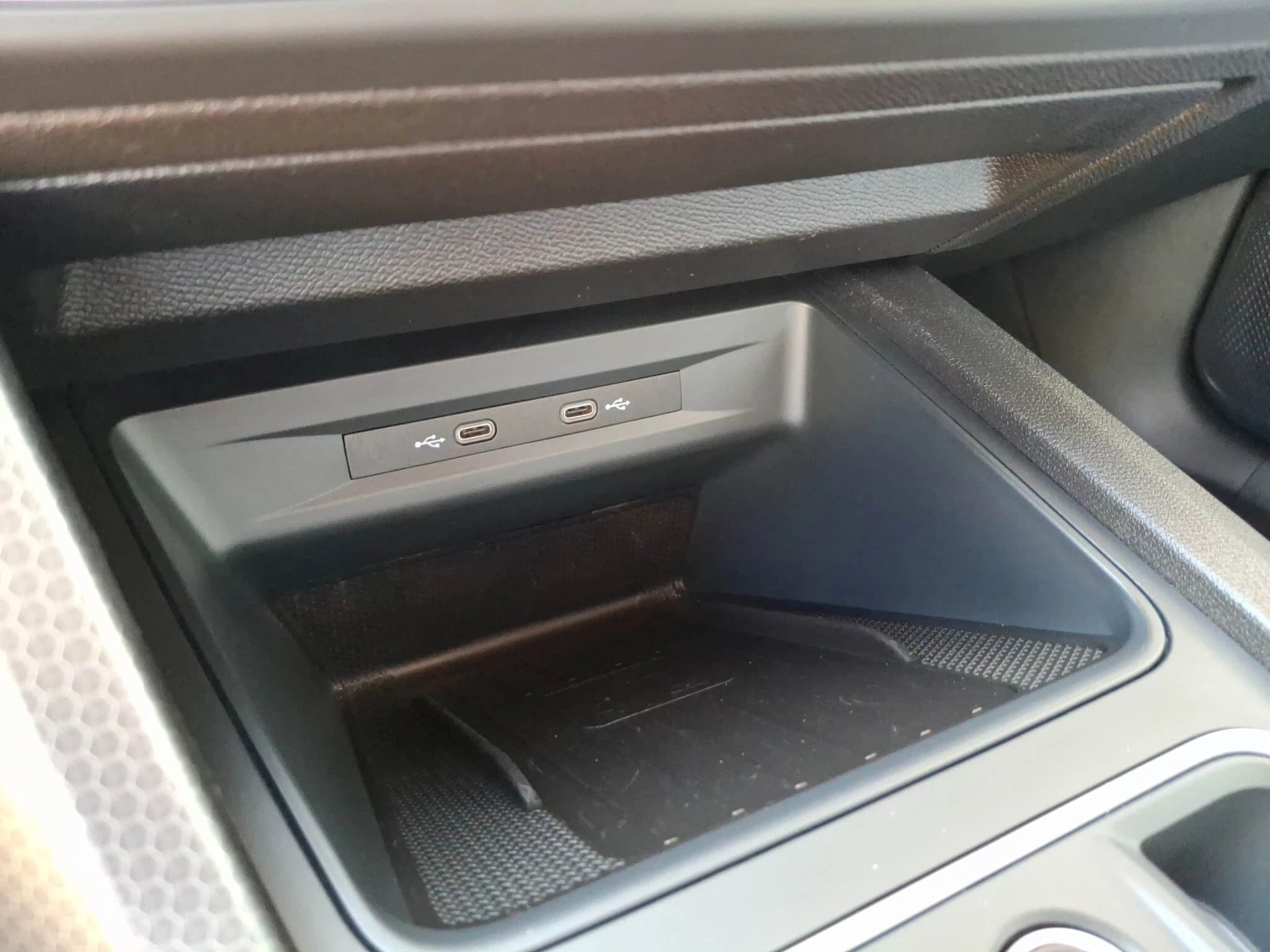 Seat Leon Kombi Style 2.0 TDI DSG - Samsaru's Car Outlet