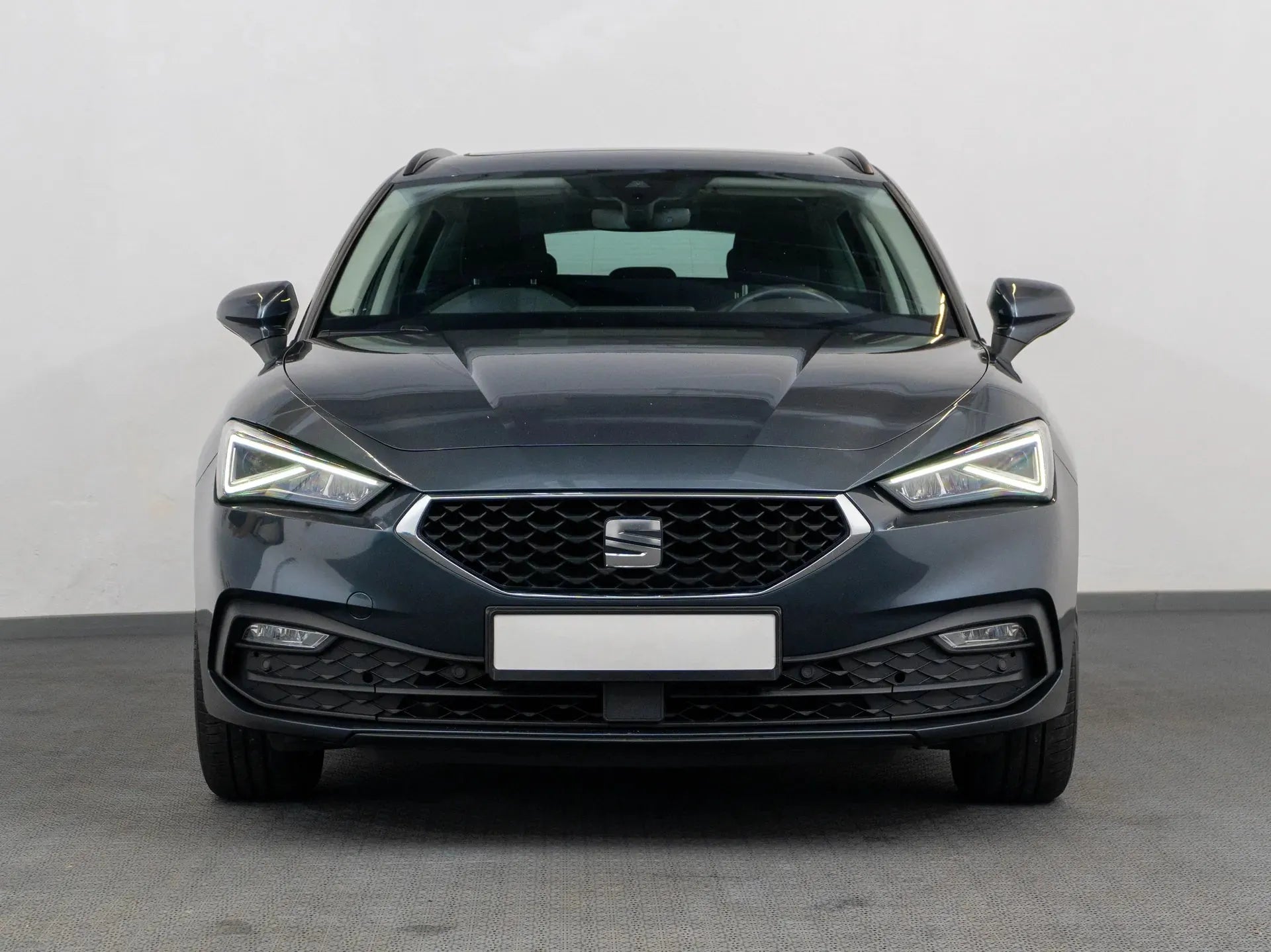 Seat Leon 2.0 Diesel 150 CP Gri - Samsaru's Car Outlet