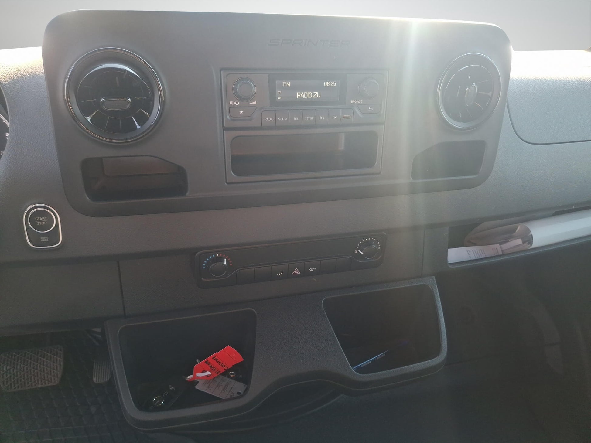 Mercedes-Benz eSprinter 41kWh 3,5t - Samsaru's Car Outlet