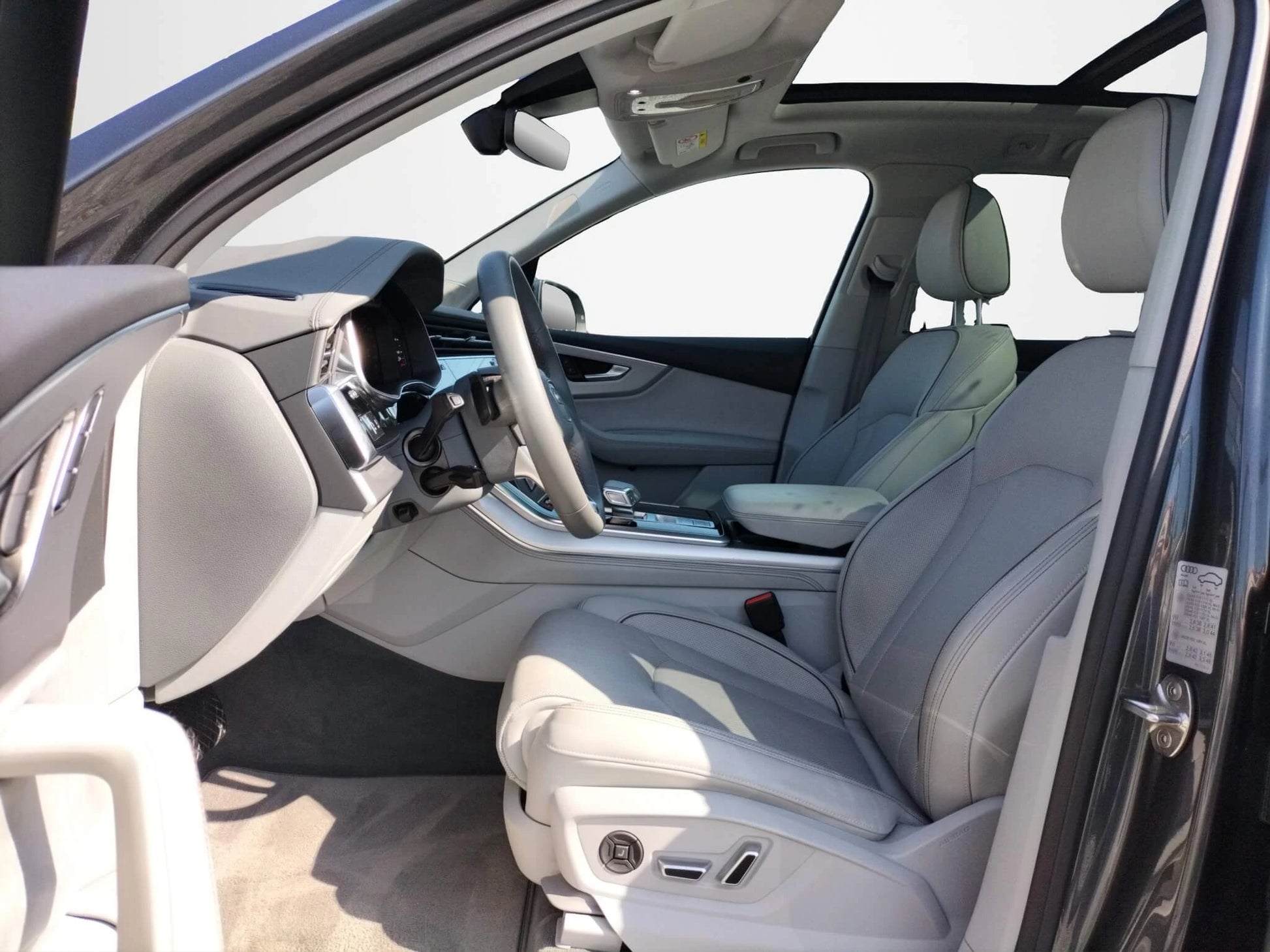 Audi Q7 S line 55 TFSIe quattro - Samsaru's Car Outlet