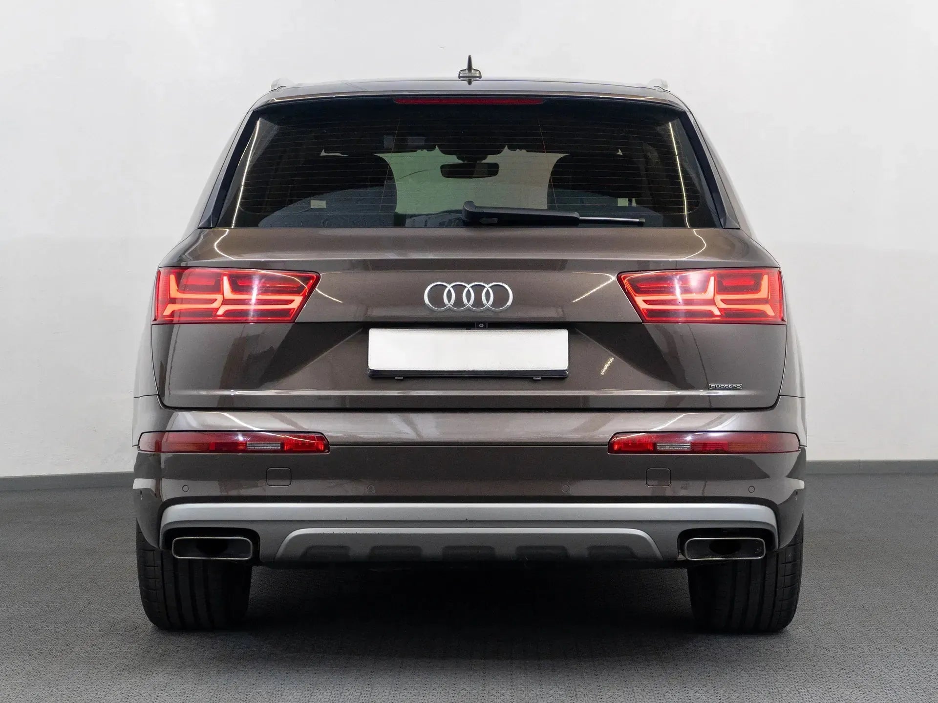 Audi Q7 3.0 TDI quattro - Samsaru's Car Outlet