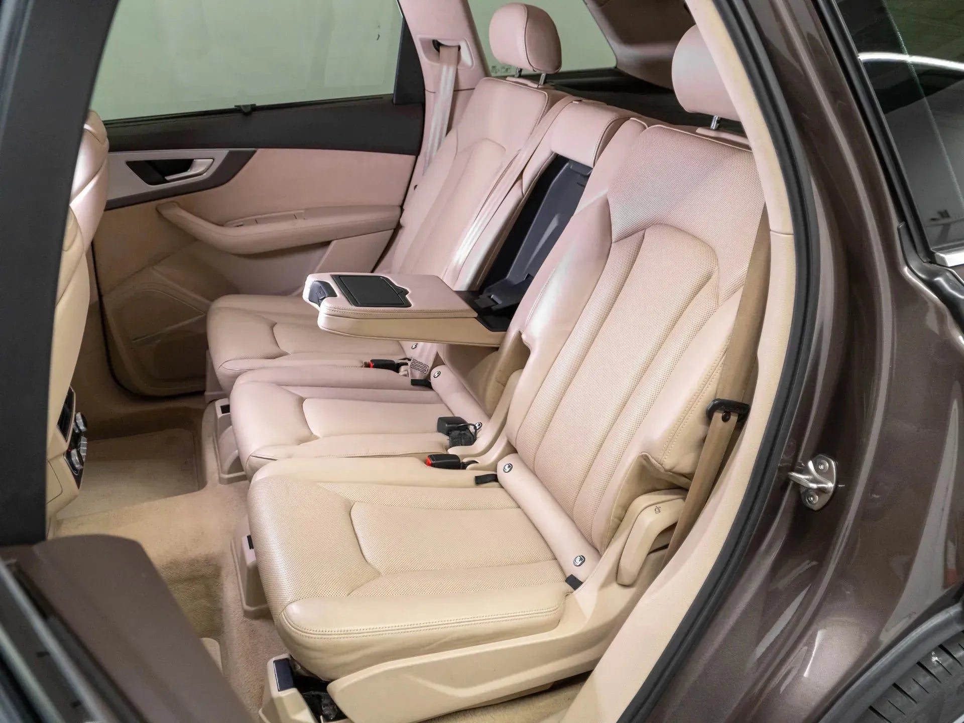 Audi Q7 3.0 TDI quattro - Samsaru's Car Outlet