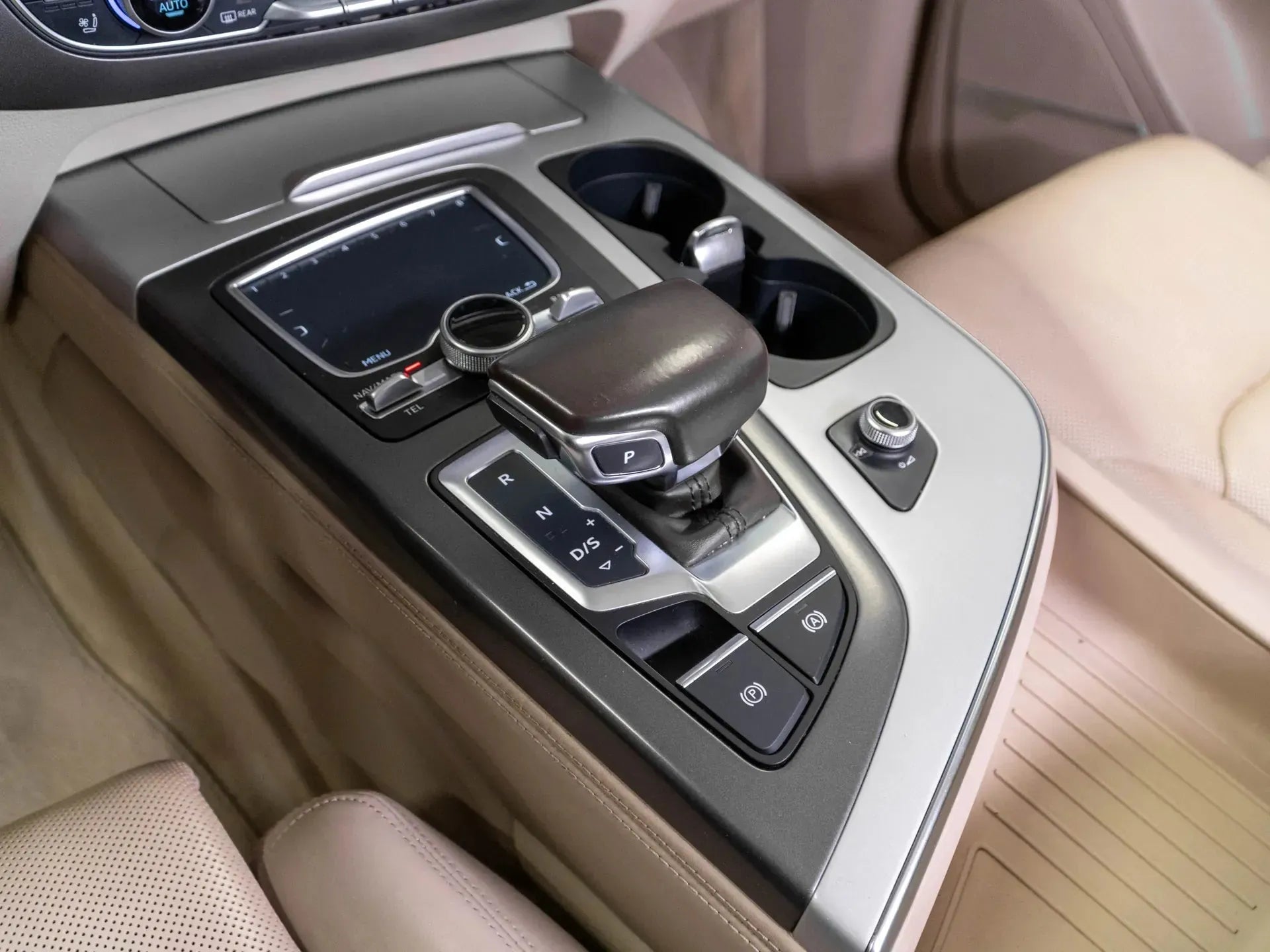 Audi Q7 3.0 TDI quattro - Samsaru's Car Outlet