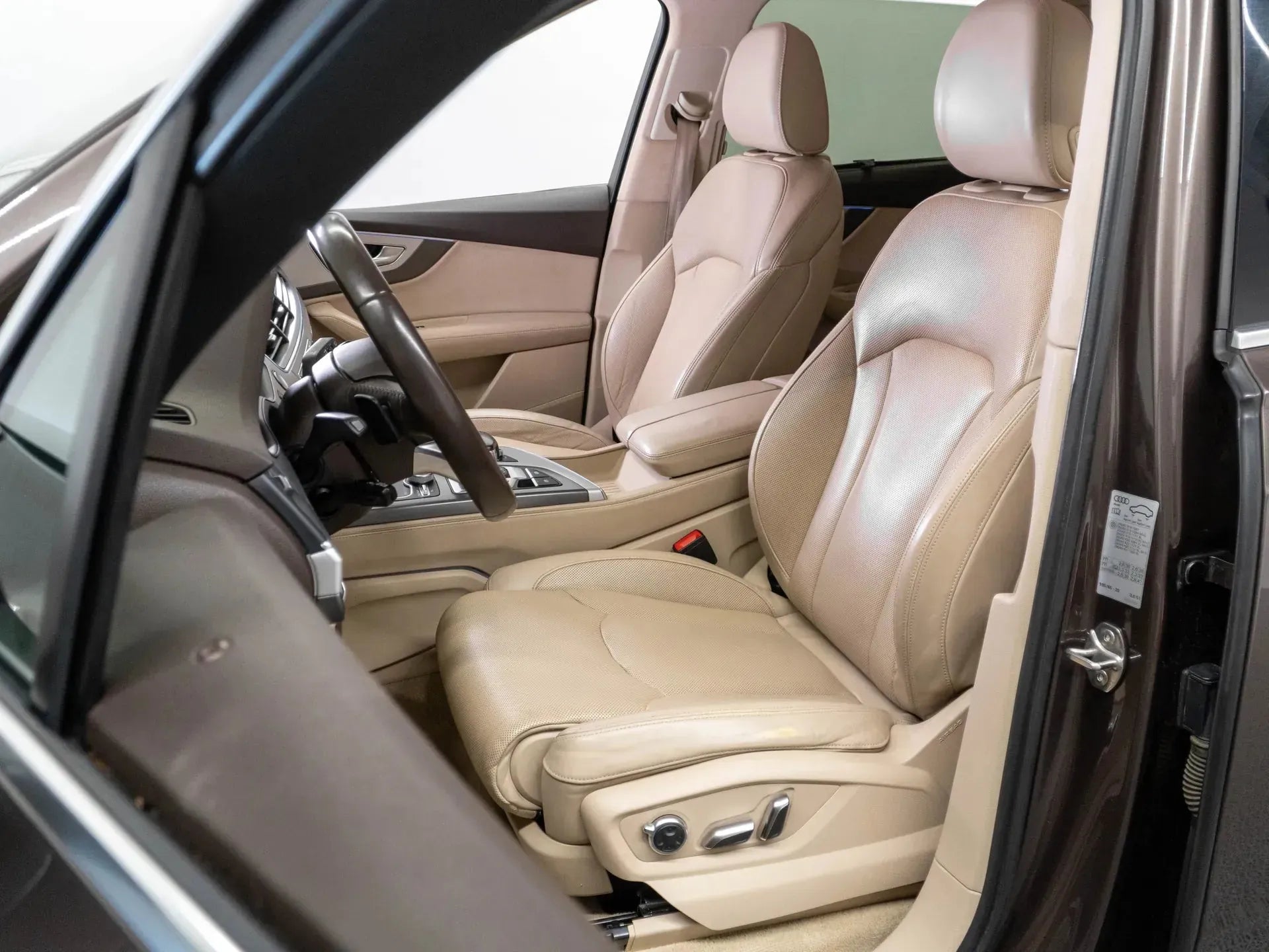 Audi Q7 3.0 TDI quattro - Samsaru's Car Outlet
