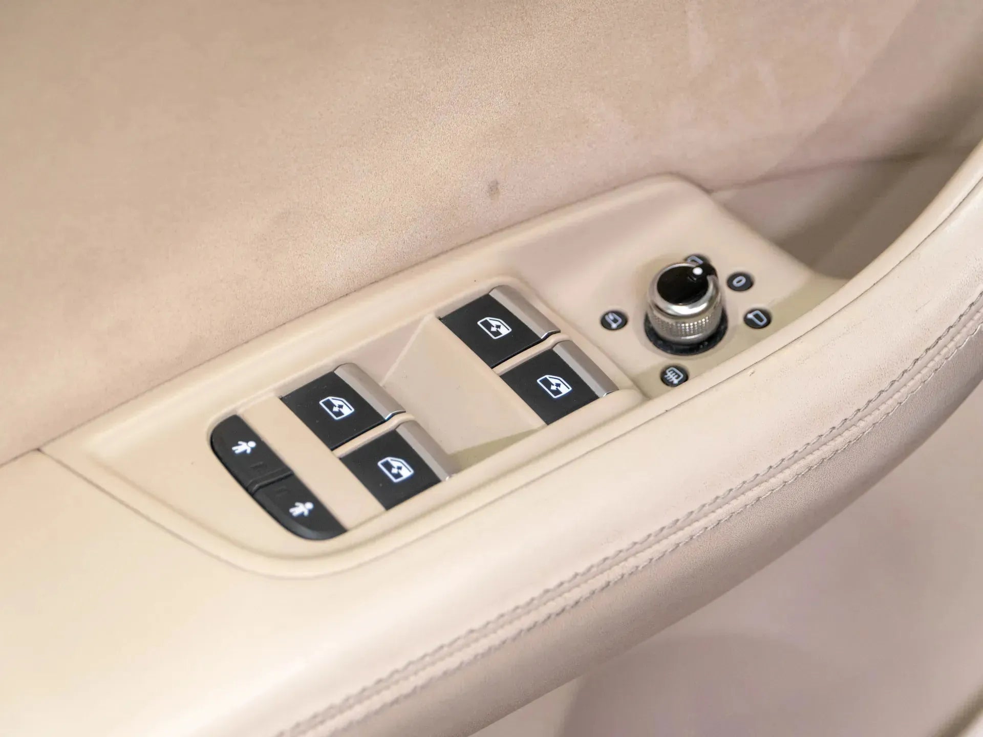 Audi Q7 3.0 TDI quattro - Samsaru's Car Outlet