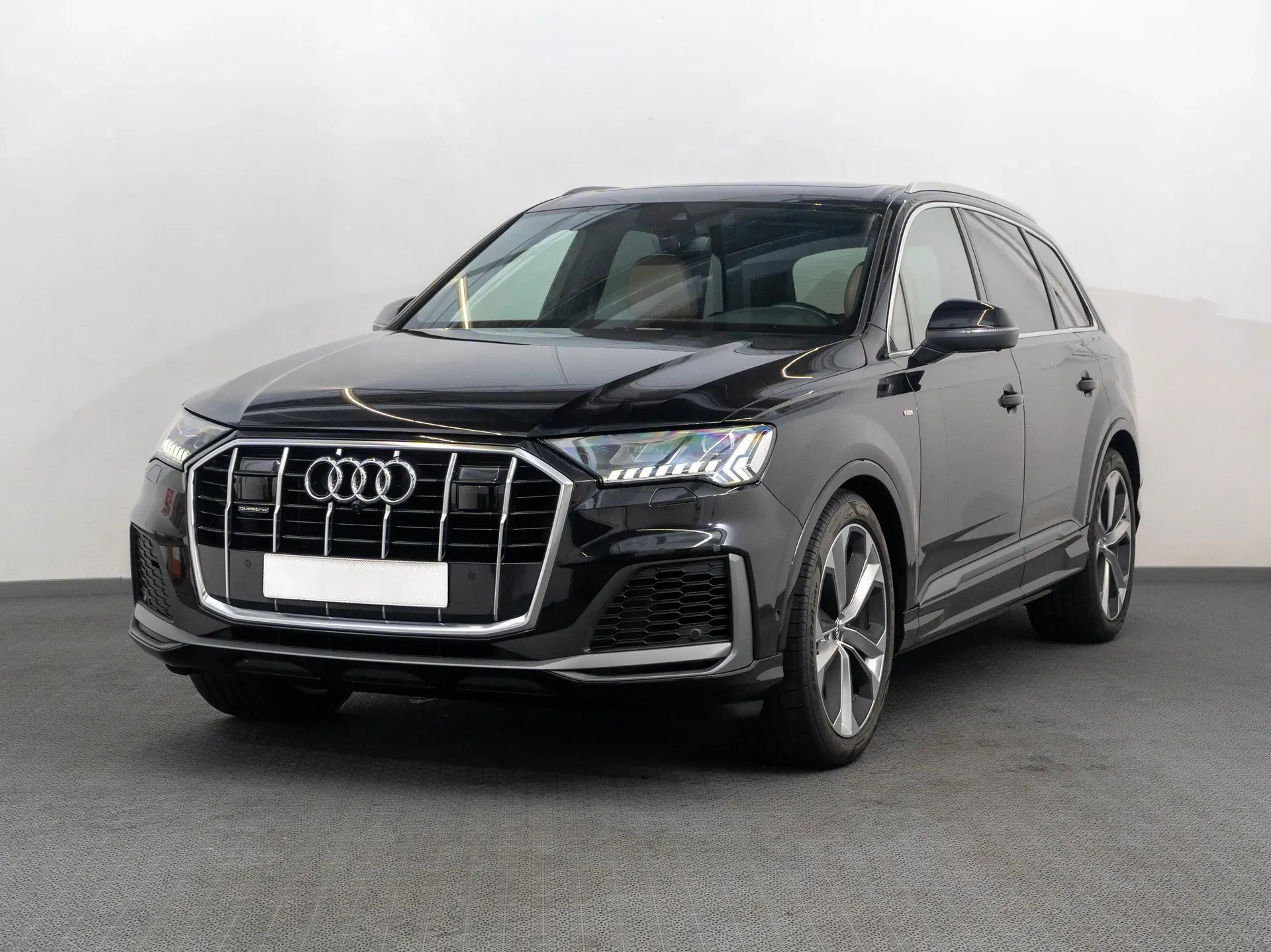 Audi Q7 S line 50 TDI quattro - Samsaru's Car Outlet