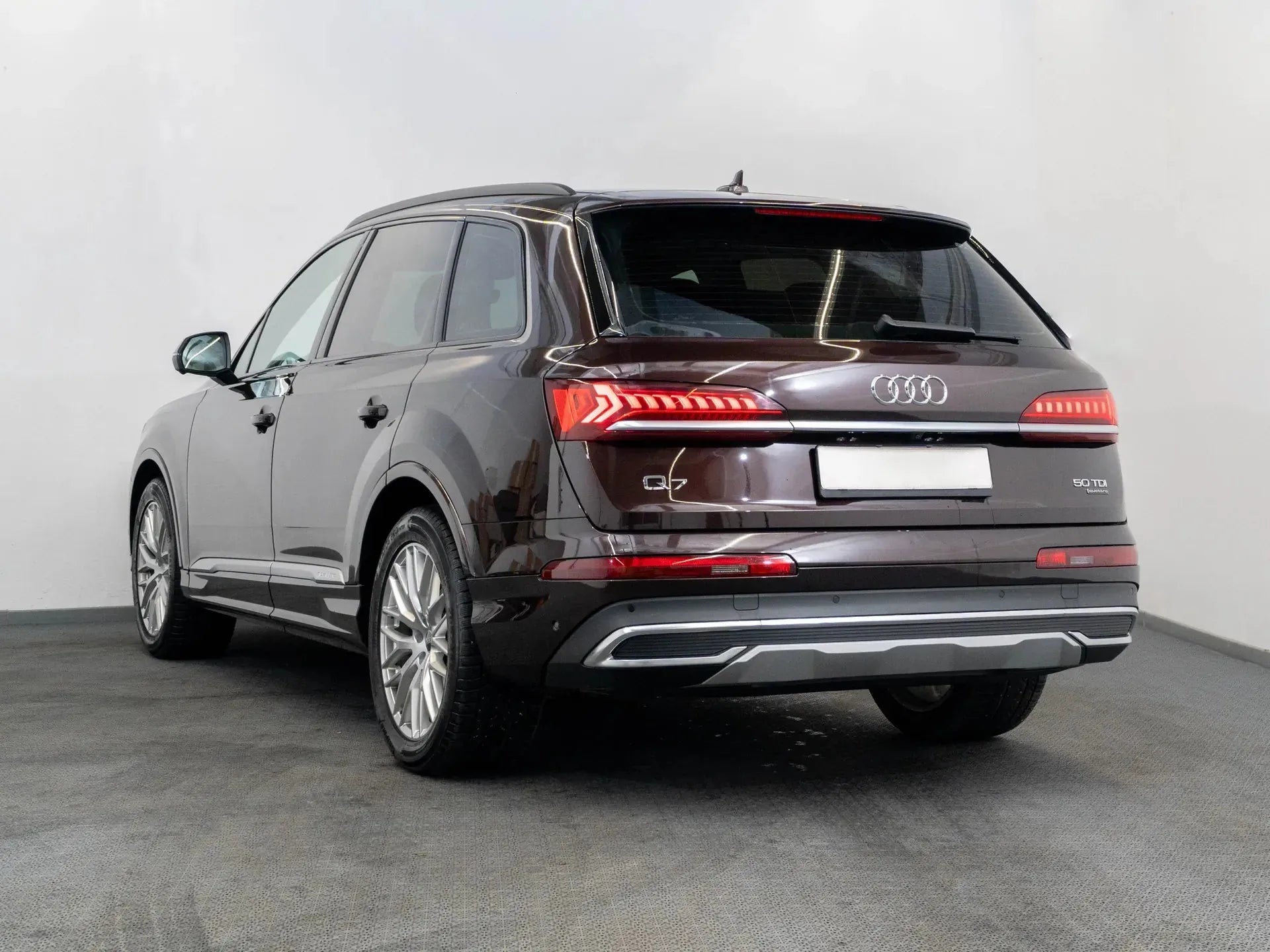 Audi Q7 50 TDI quattro - Samsaru's Car Outlet