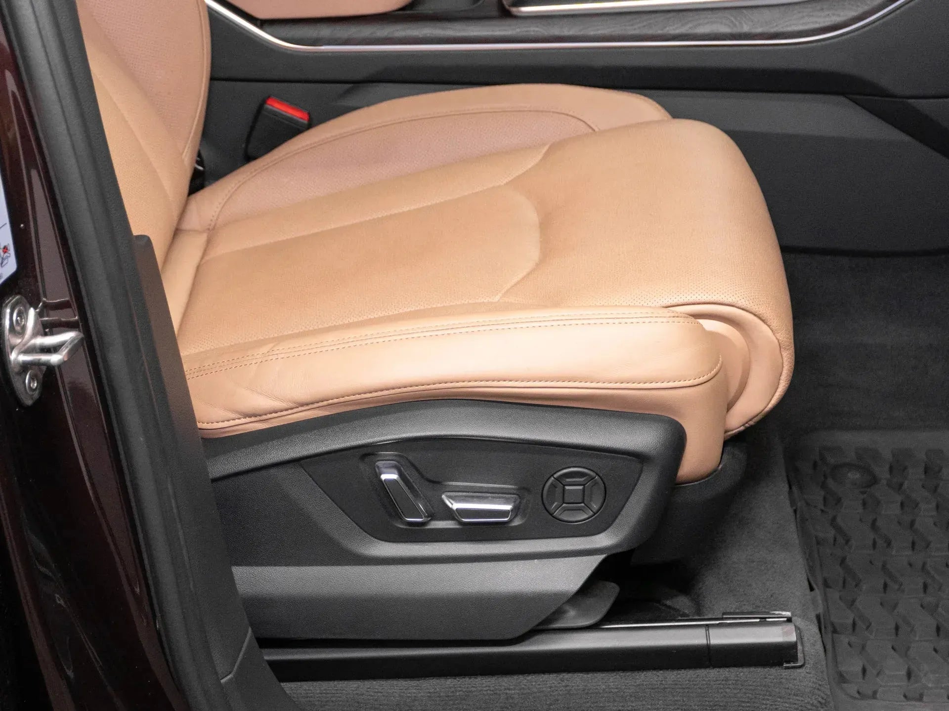 Audi Q7 50 TDI quattro - Samsaru's Car Outlet