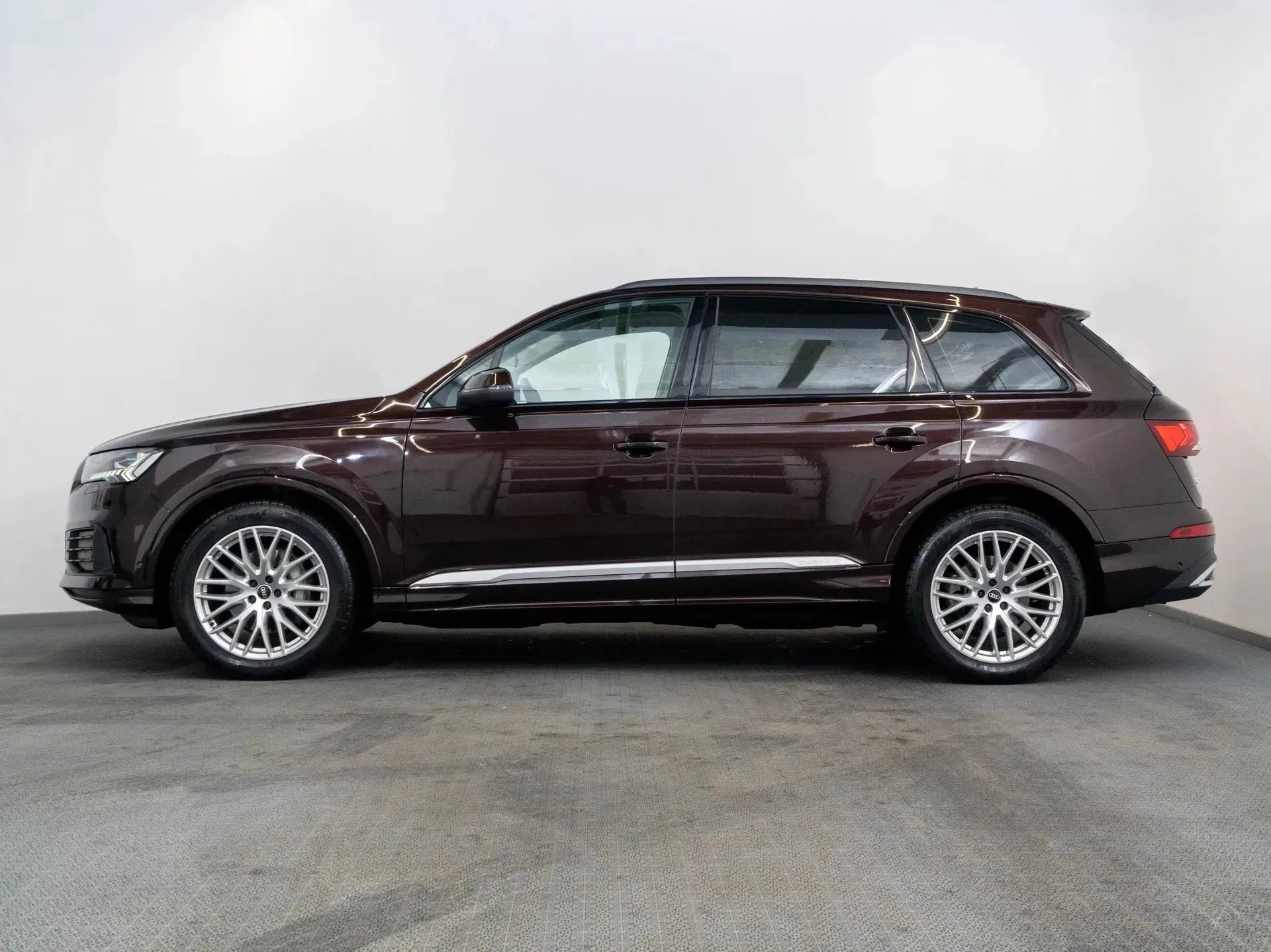 Audi Q7 50 TDI quattro - Samsaru's Car Outlet