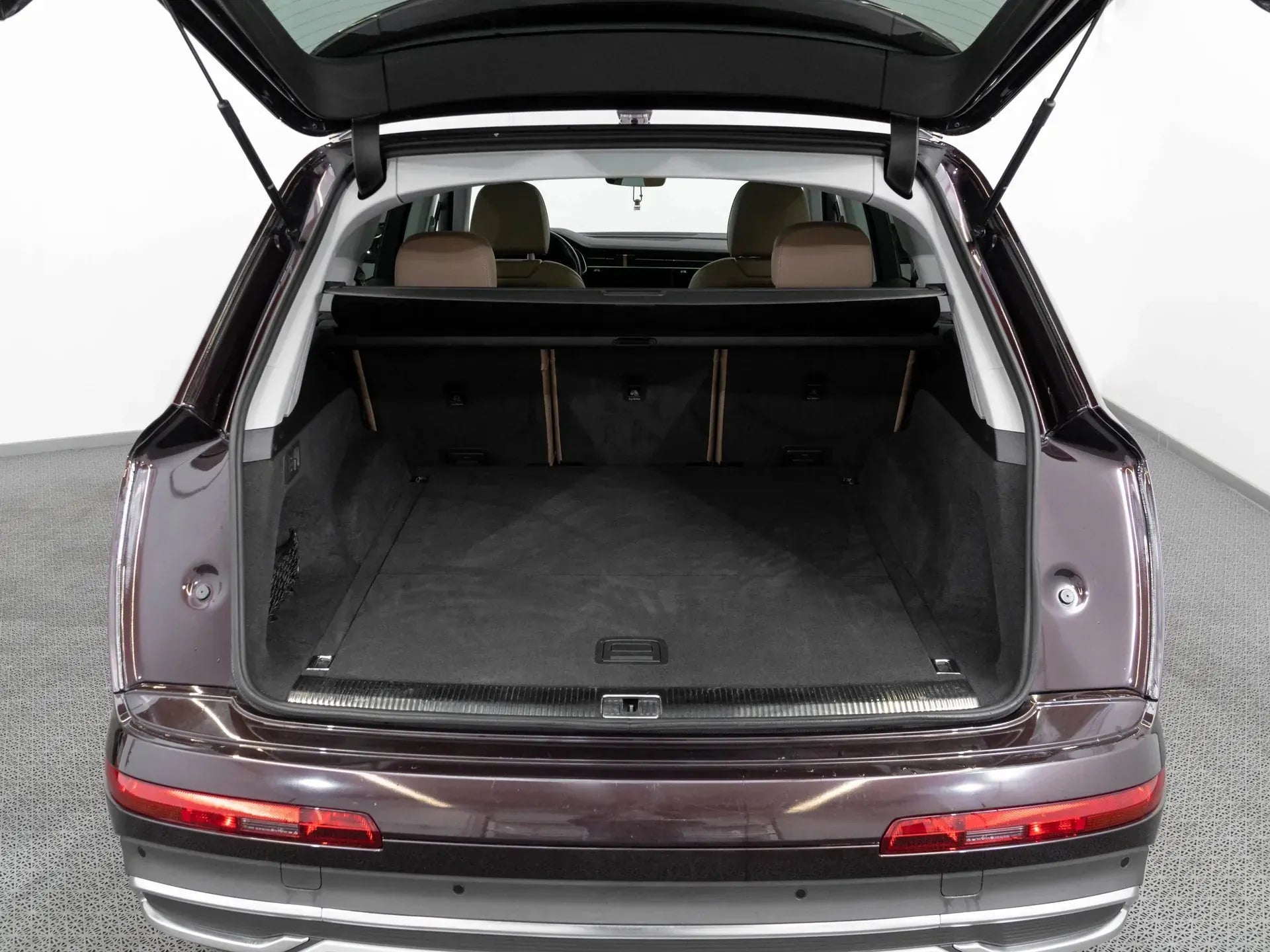 Audi Q7 50 TDI quattro - Samsaru's Car Outlet
