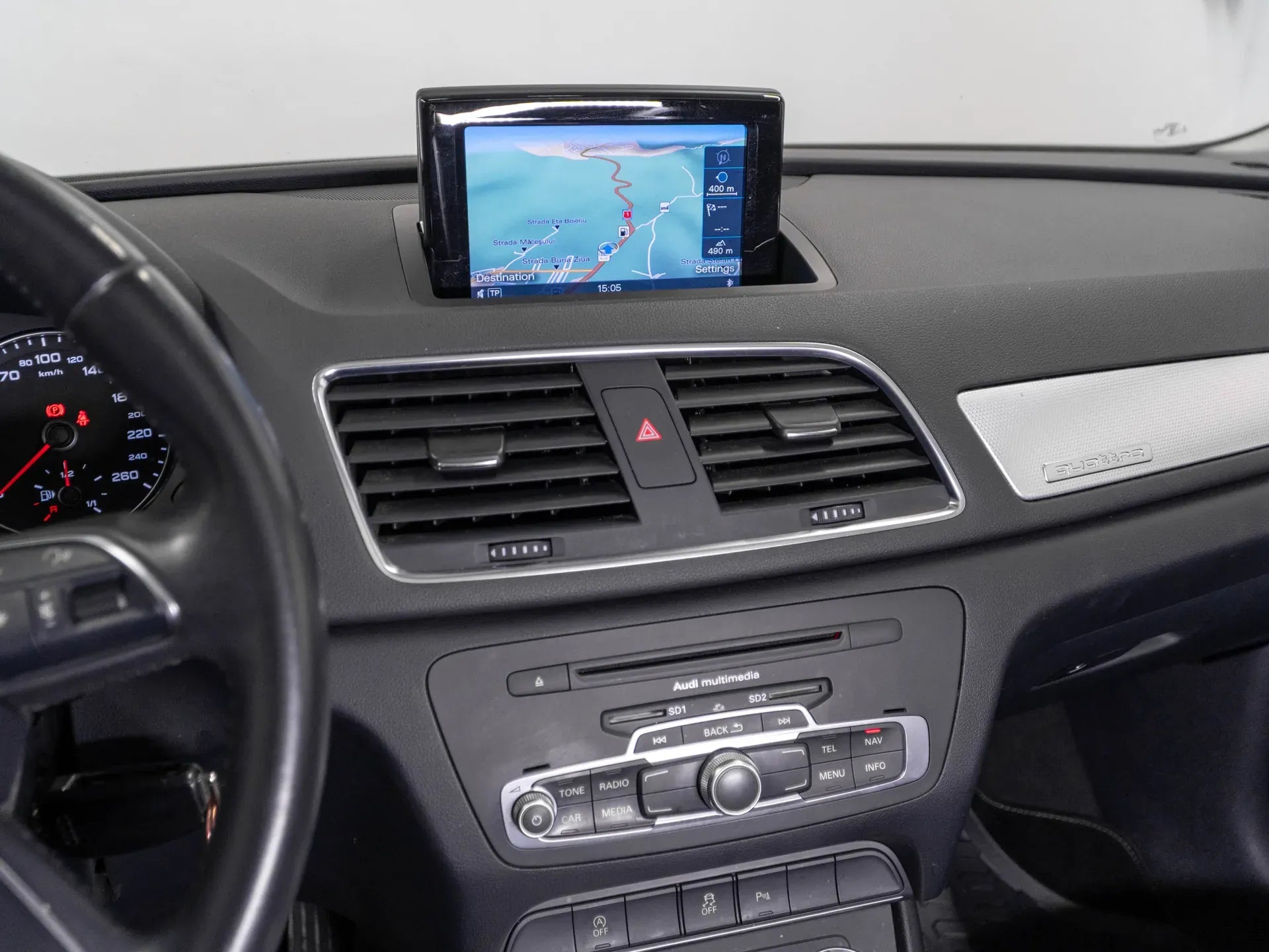 Audi Q3 2.0 Diesel 177 CP Gri - Samsaru's Car Outlet