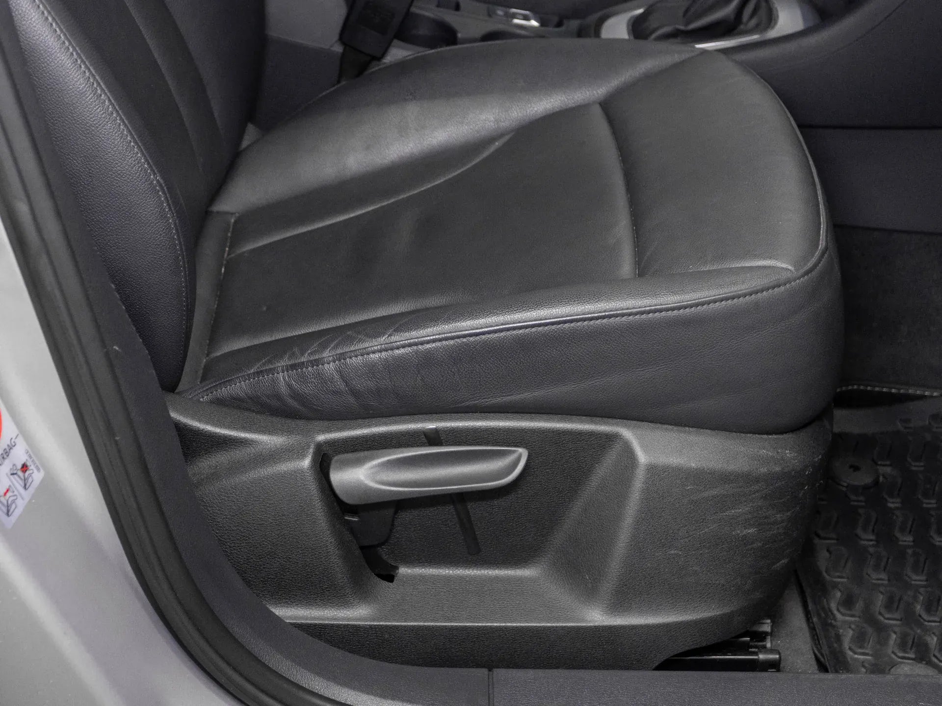 Audi Q3 2.0 Diesel 177 CP Gri - Samsaru's Car Outlet