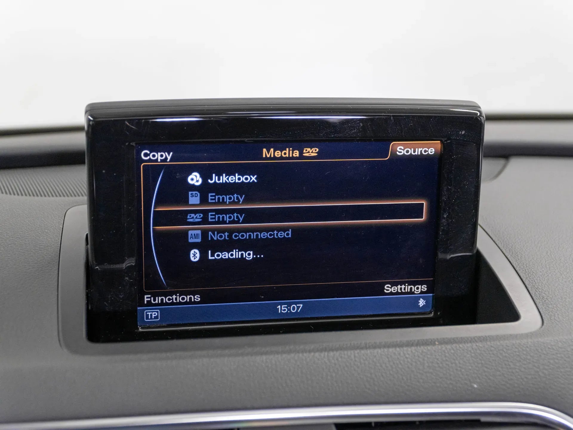 Audi Q3 2.0 Diesel 177 CP Gri - Samsaru's Car Outlet