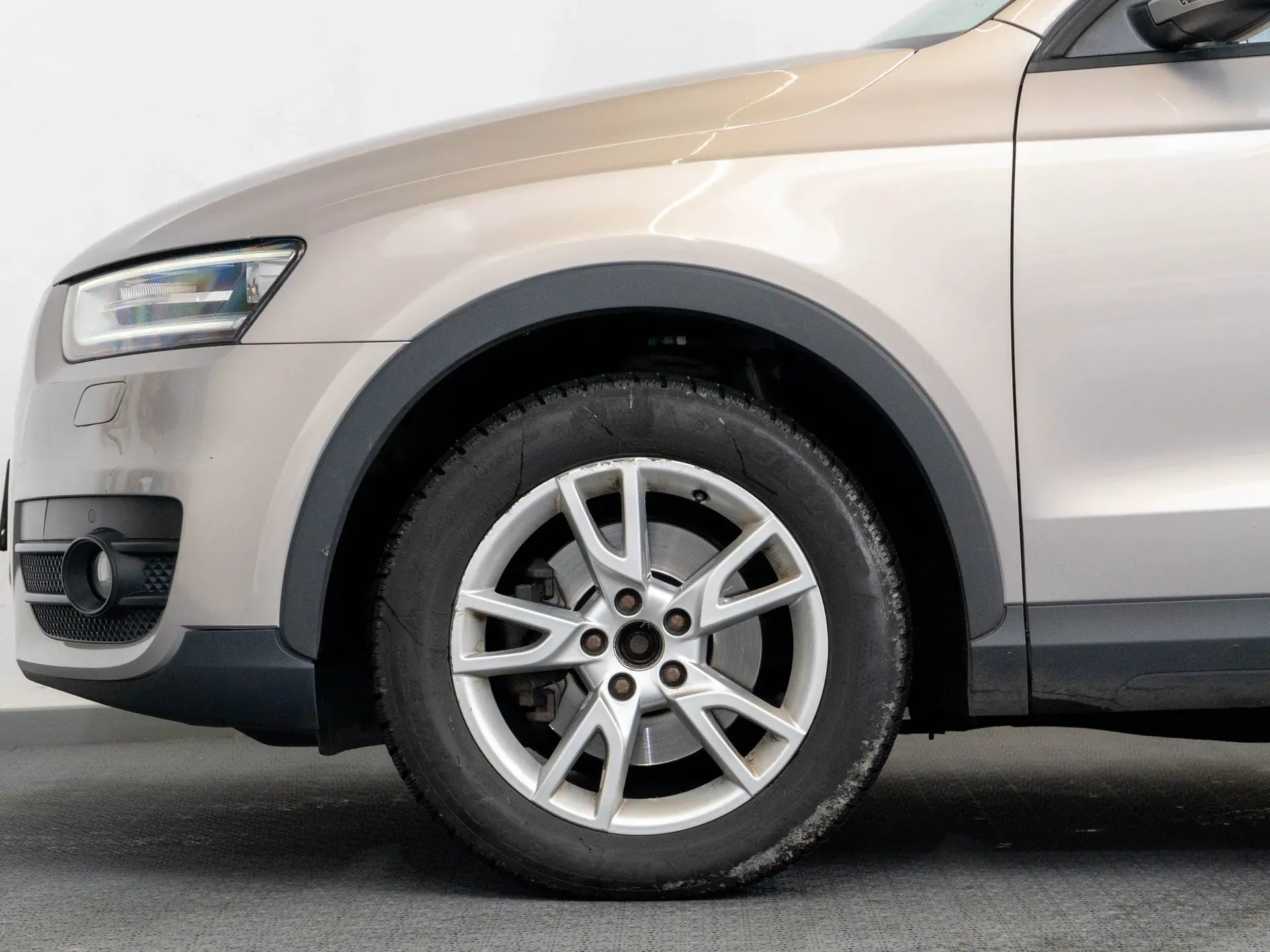 Audi Q3 2.0 Diesel 177 CP Gri - Samsaru's Car Outlet