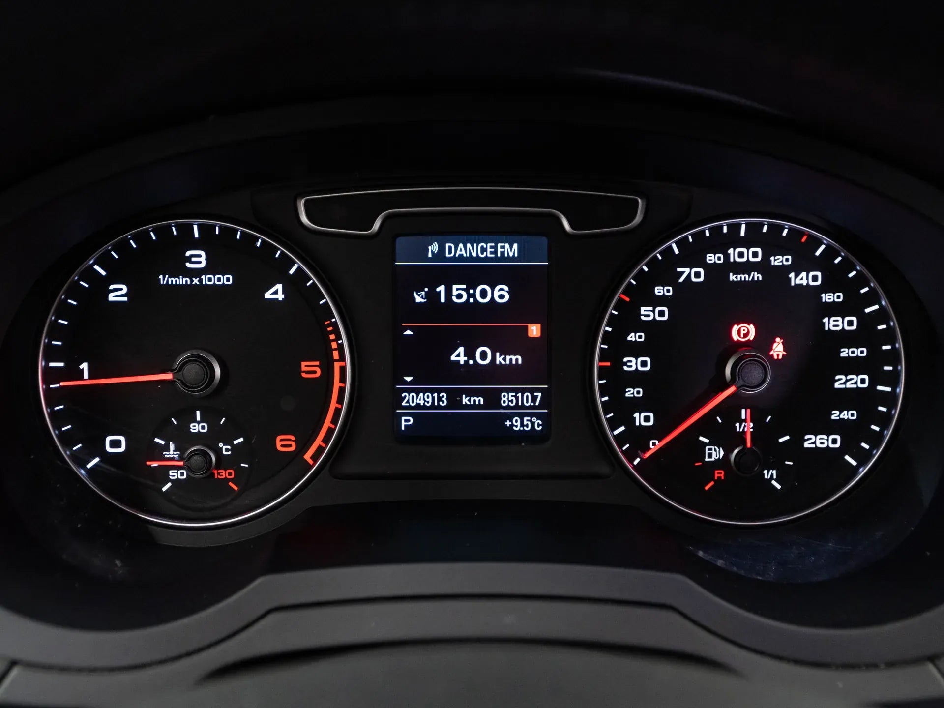 Audi Q3 2.0 Diesel 177 CP Gri - Samsaru's Car Outlet