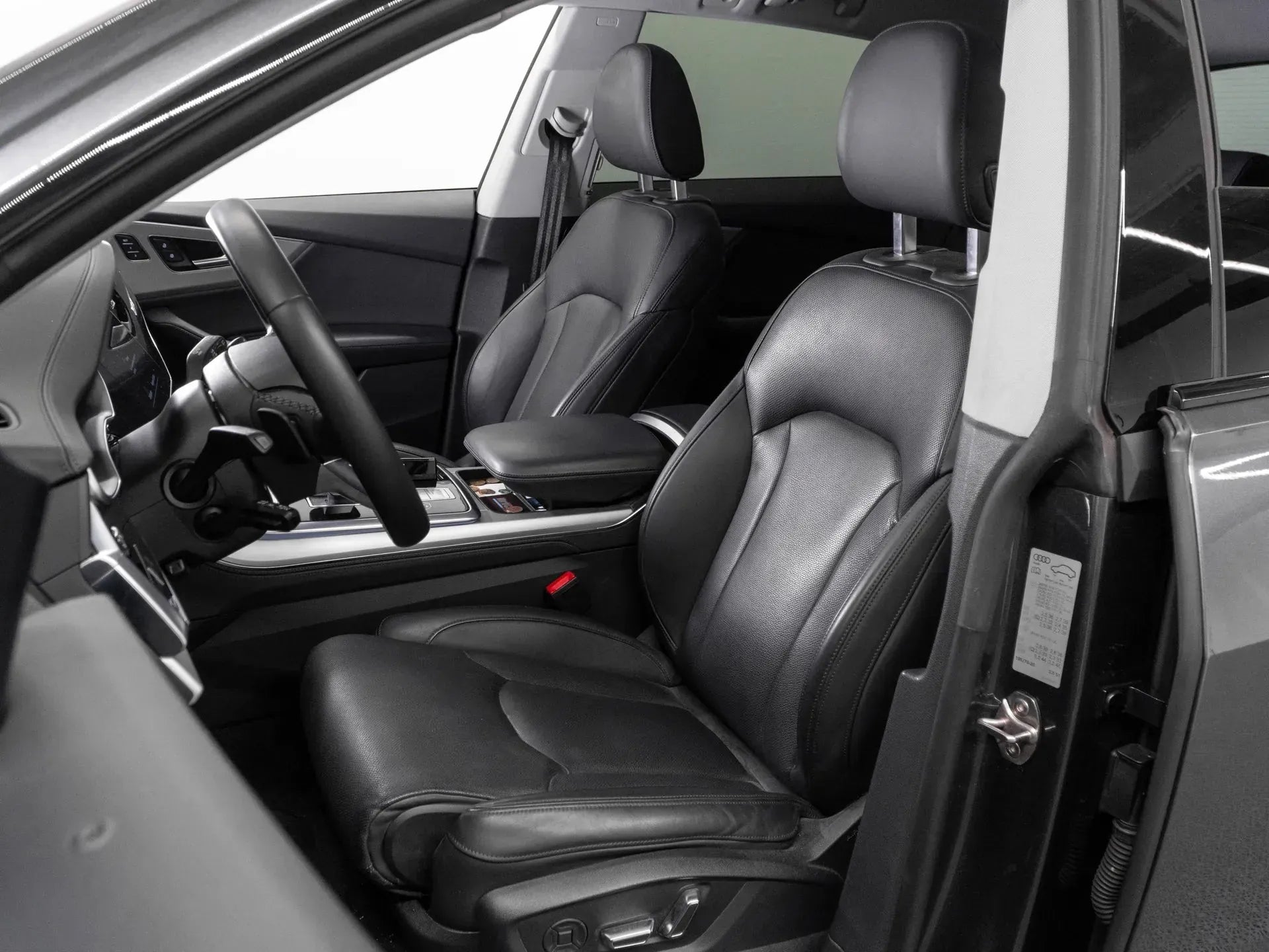 Audi Q8 55 TFSI quattro - Samsaru's Car Outlet
