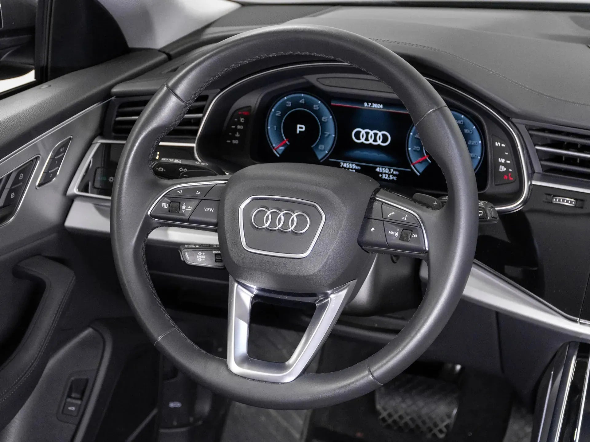 Audi Q8 55 TFSI quattro - Samsaru's Car Outlet