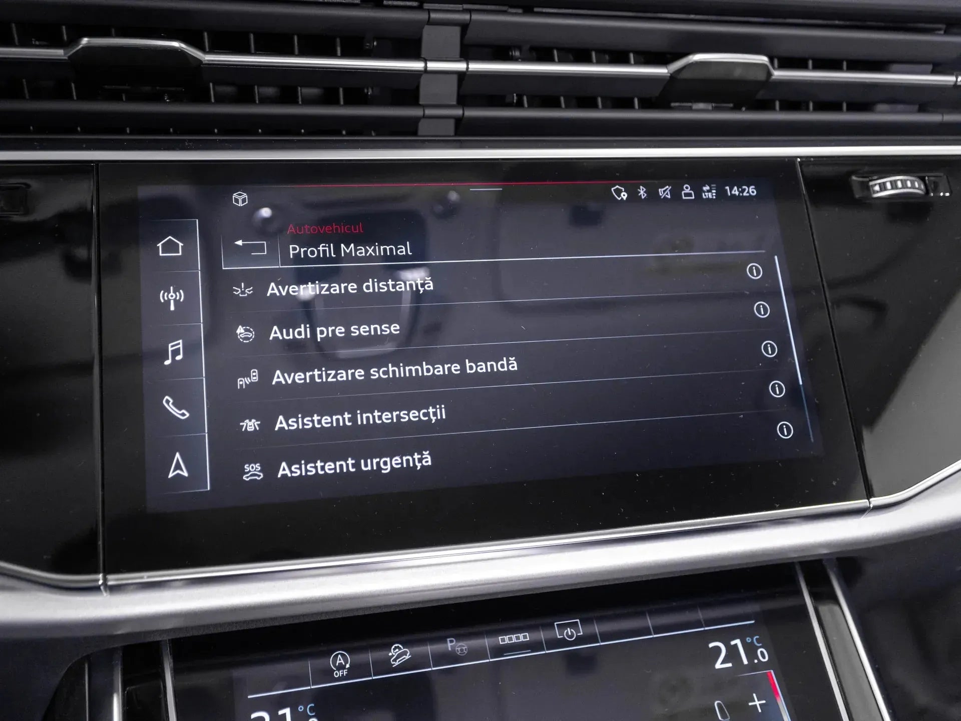 Audi Q8 55 TFSI quattro - Samsaru's Car Outlet