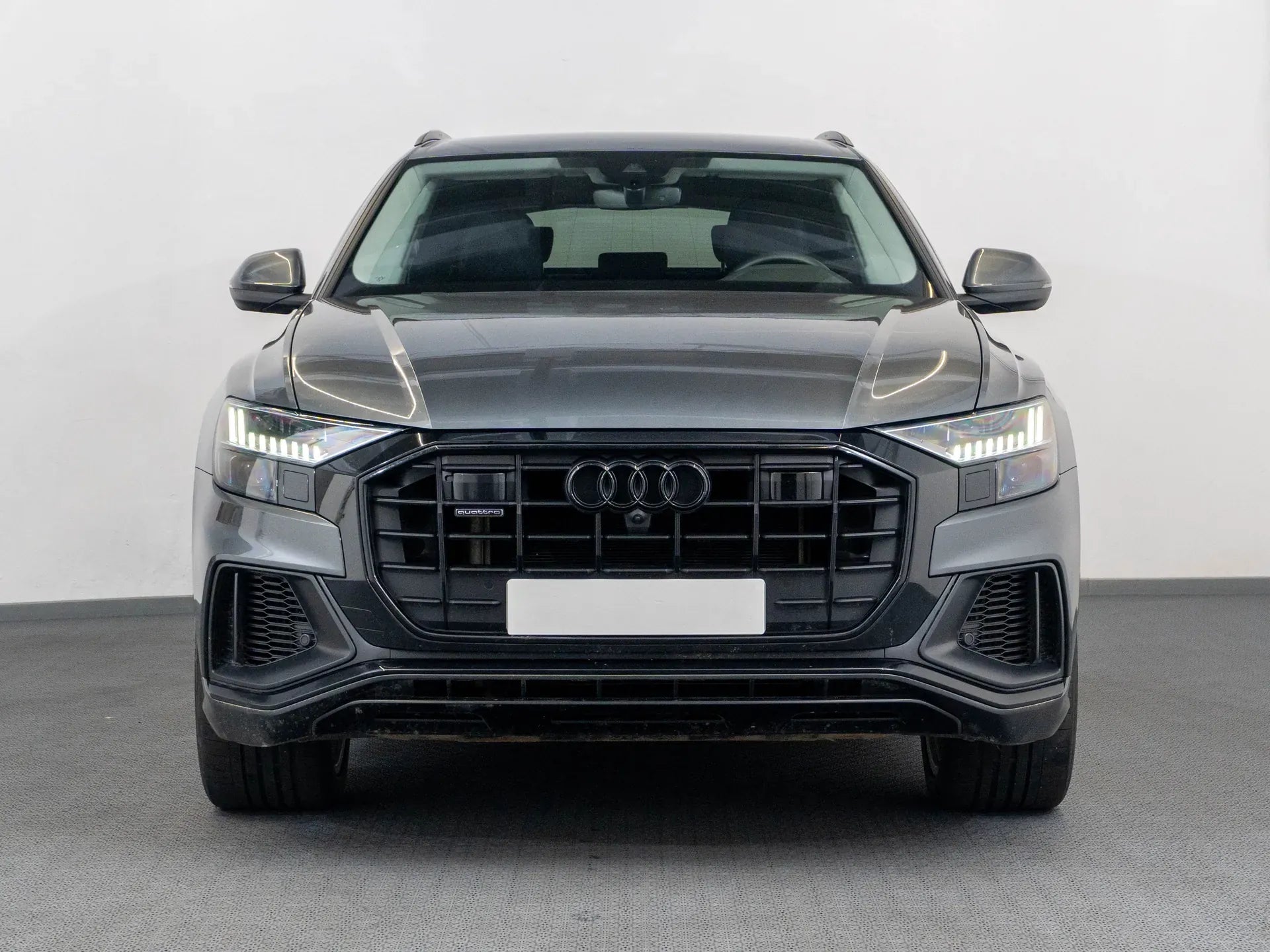 Audi Q8 55 TFSI quattro - Samsaru's Car Outlet