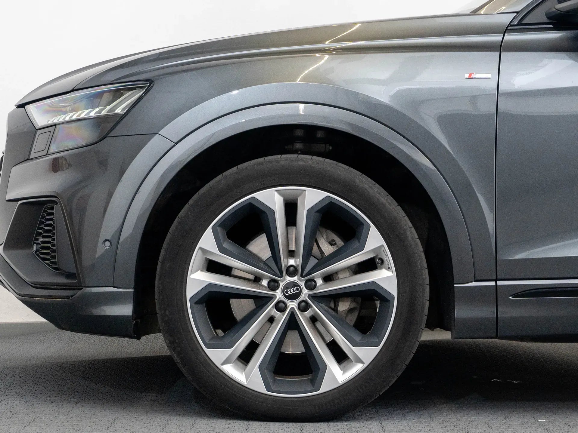 Audi Q8 55 TFSI quattro - Samsaru's Car Outlet