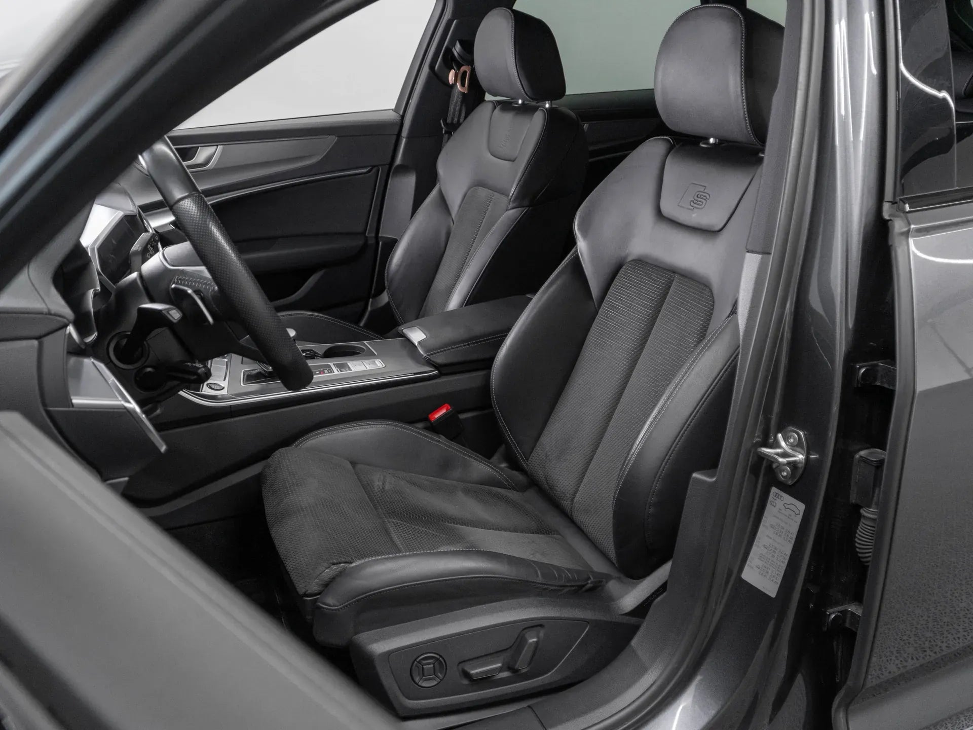 Audi A6 Avant Sport 55 TFSI quattro - Samsaru's Car Outlet