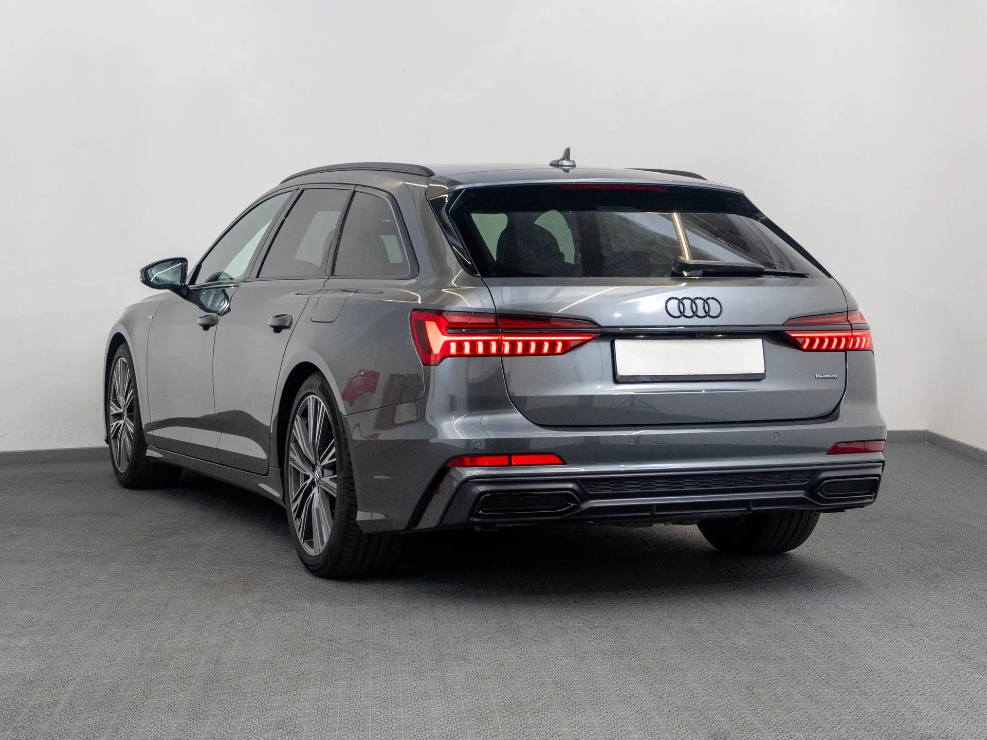 Audi A6 Avant Sport 55 TFSI quattro - Samsaru's Car Outlet