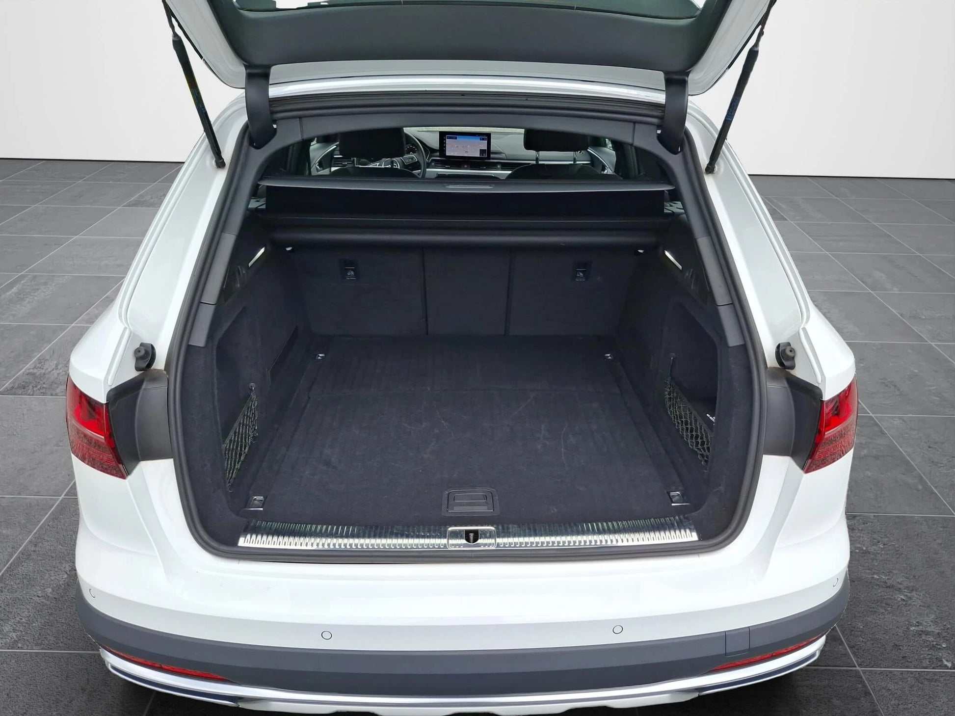 Audi A4 allroad 45 TFSI quattro - Samsaru's Car Outlet