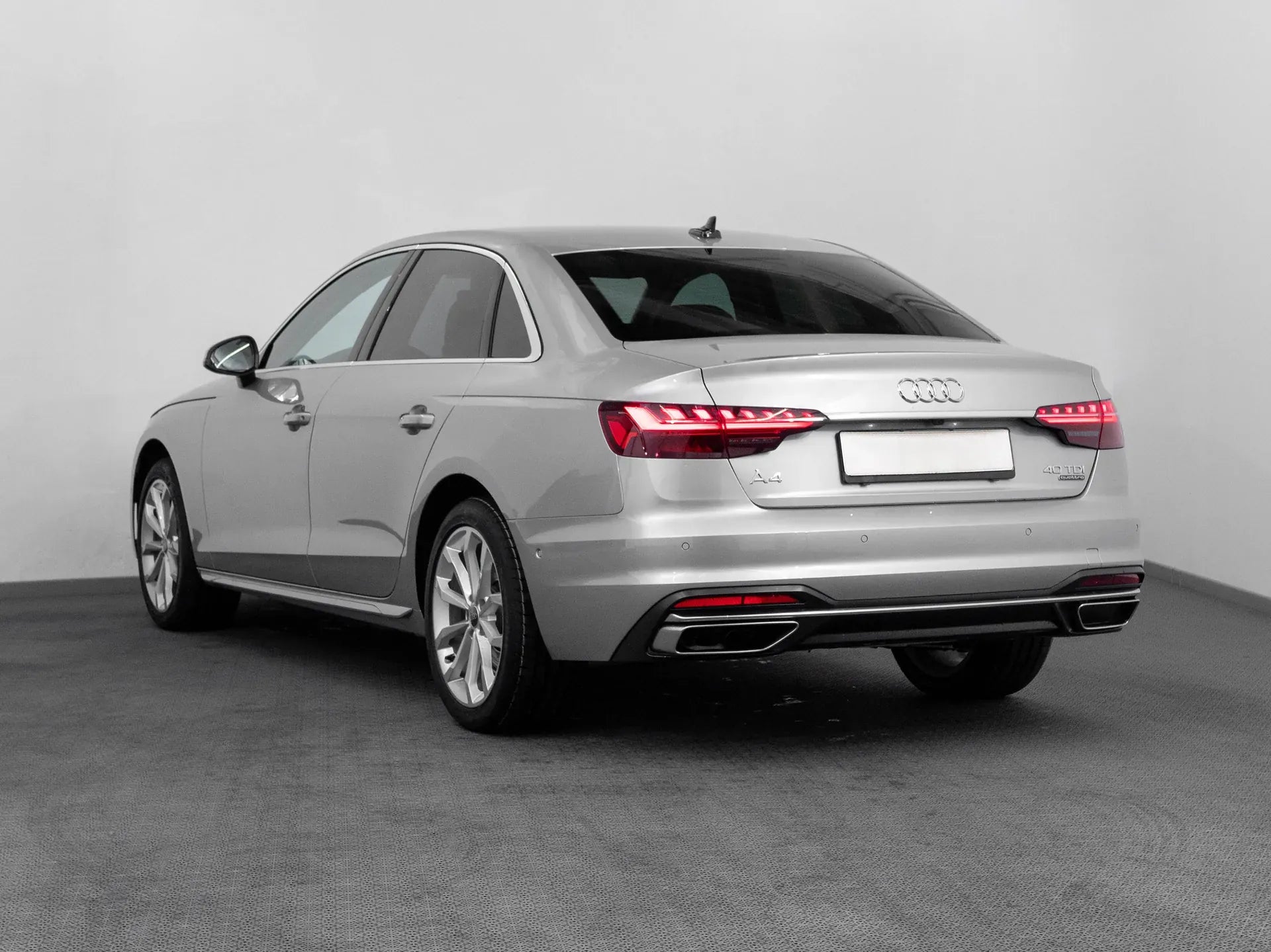 Audi A4 Advanced 40 TDI quattro - Samsaru's Car Outlet