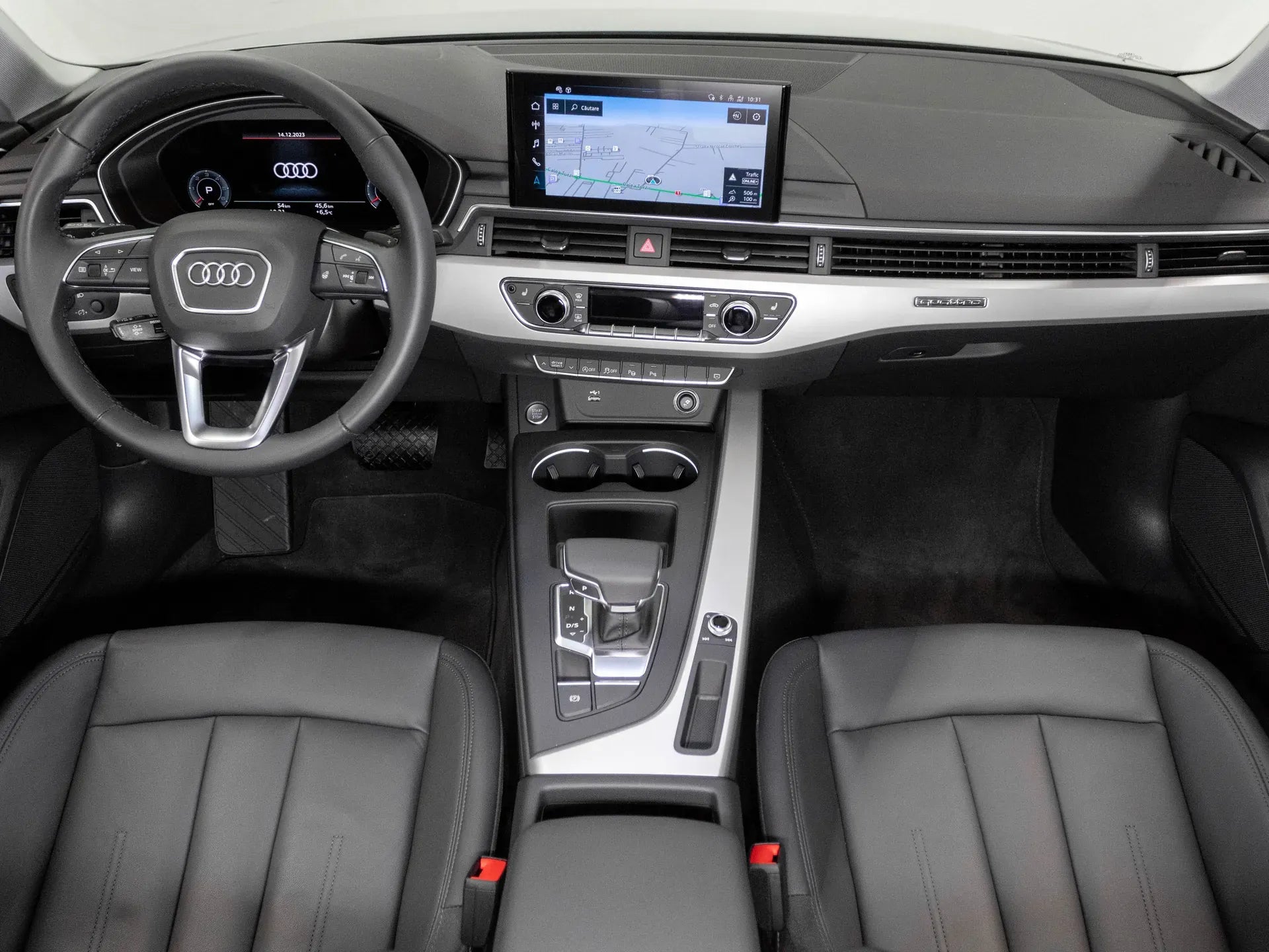 Audi A4 Advanced 40 TDI quattro - Samsaru's Car Outlet