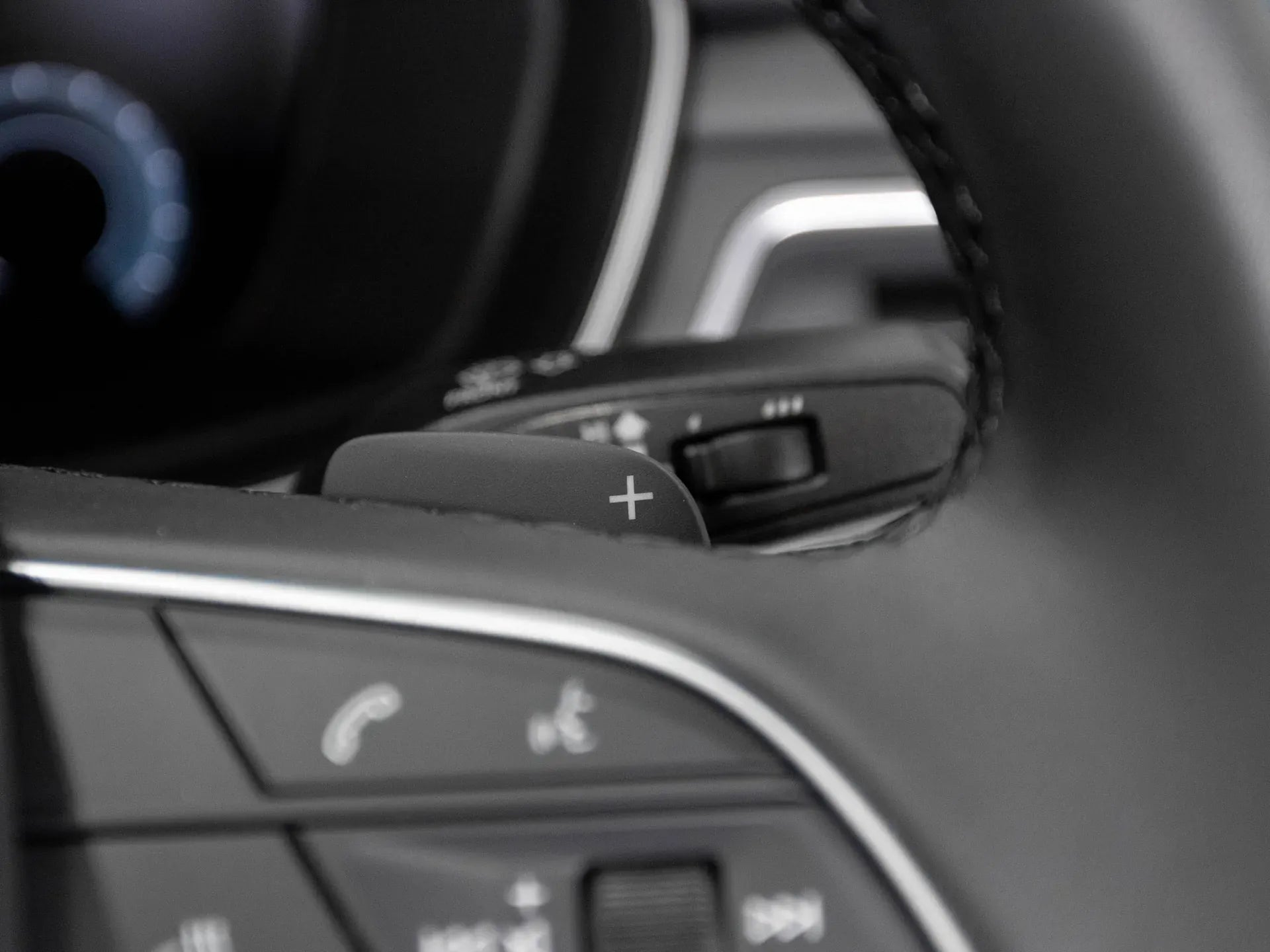 Audi A4 Advanced 40 TDI quattro - Samsaru's Car Outlet