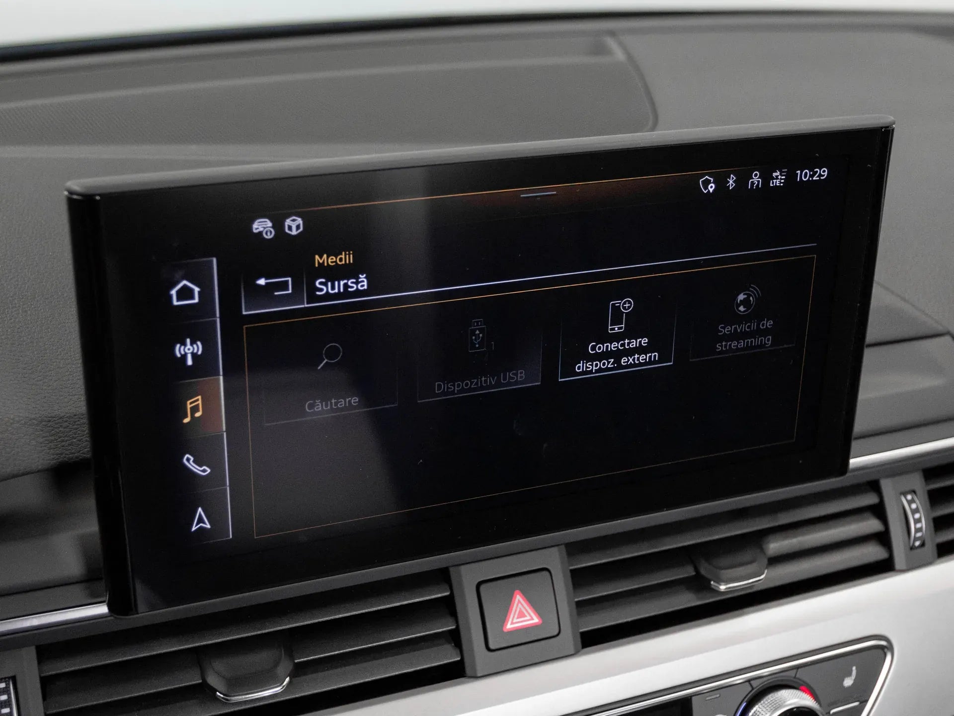 Audi A4 Advanced 40 TDI quattro - Samsaru's Car Outlet