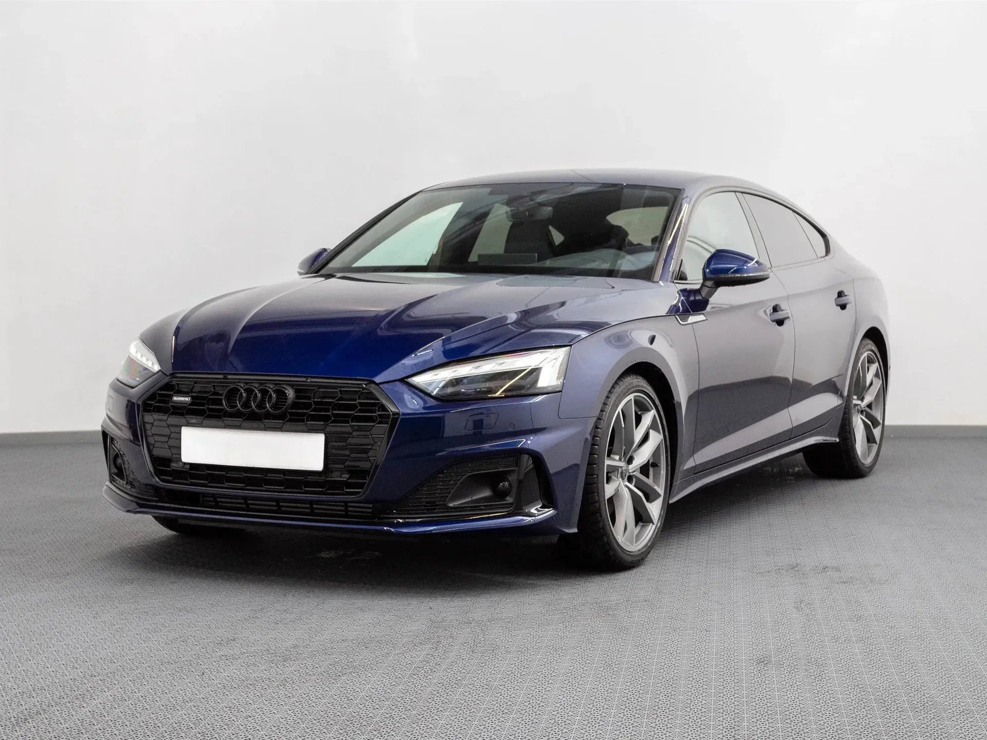 Audi A5 Sportback Advanced 40 TFSI quattro - Samsaru's Car Outlet