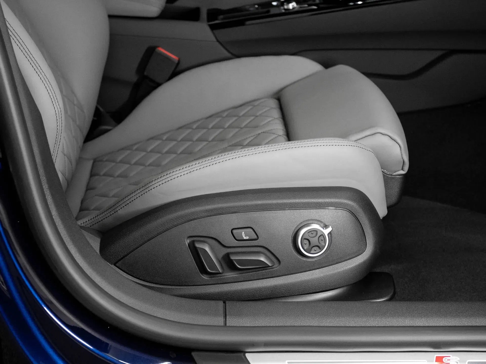 Audi A5 Sportback Advanced 40 TFSI quattro - Samsaru's Car Outlet