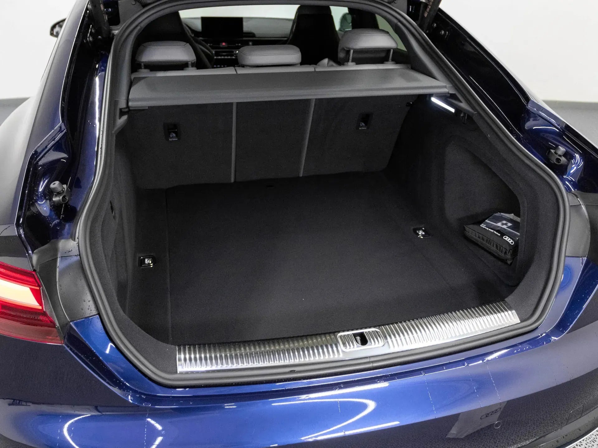 Audi A5 Sportback Advanced 40 TFSI quattro - Samsaru's Car Outlet