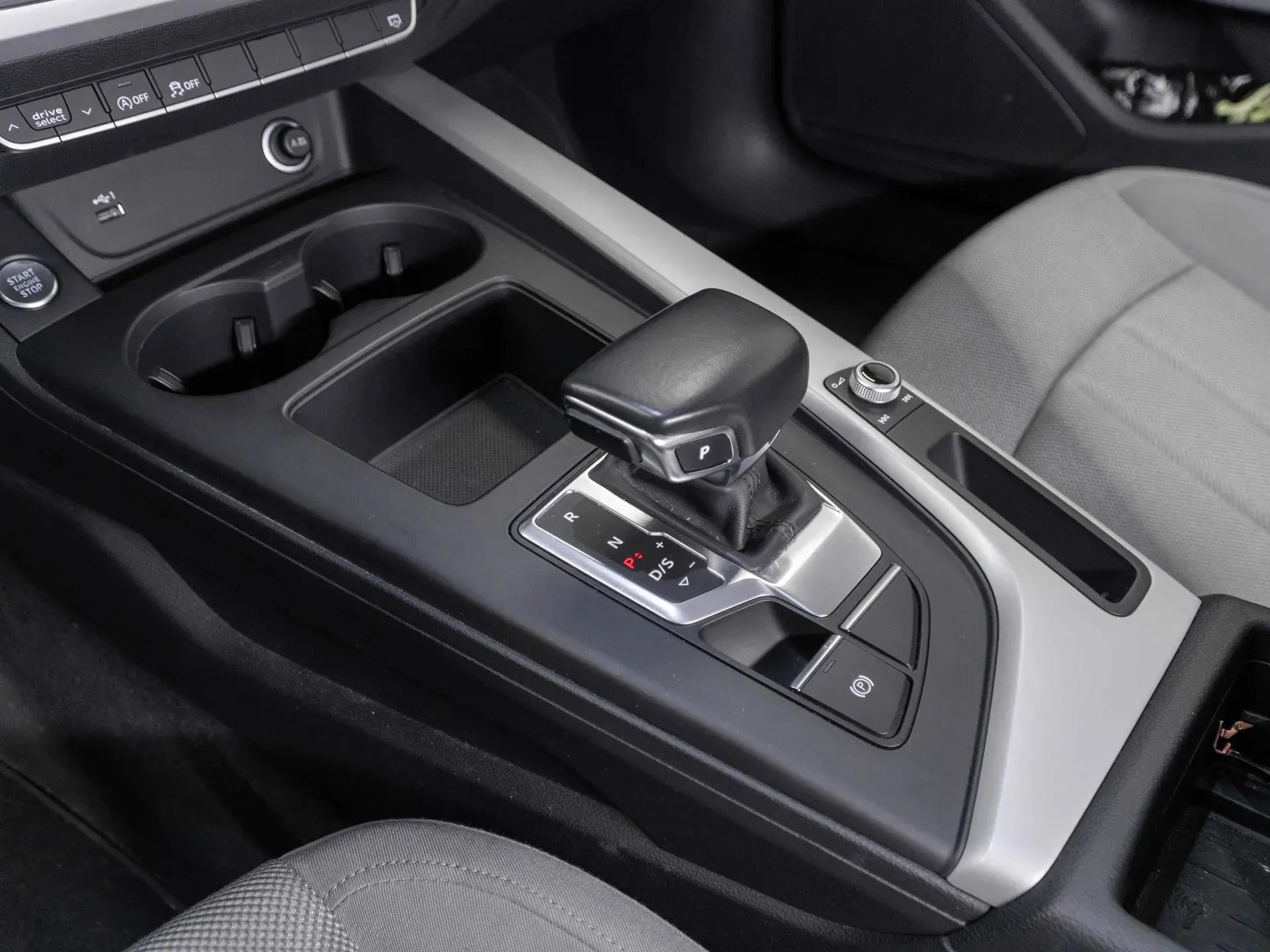 Audi A5 2.0 Diesel 204 CP Negru - Samsaru's Car Outlet