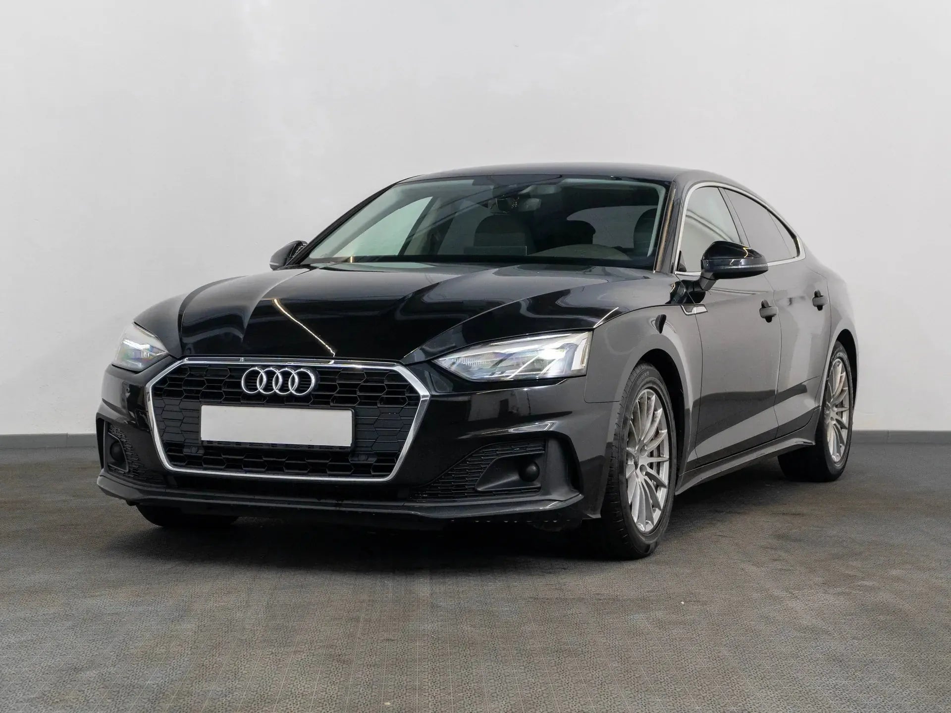 Audi A5 2.0 Diesel 204 CP Negru - Samsaru's Car Outlet