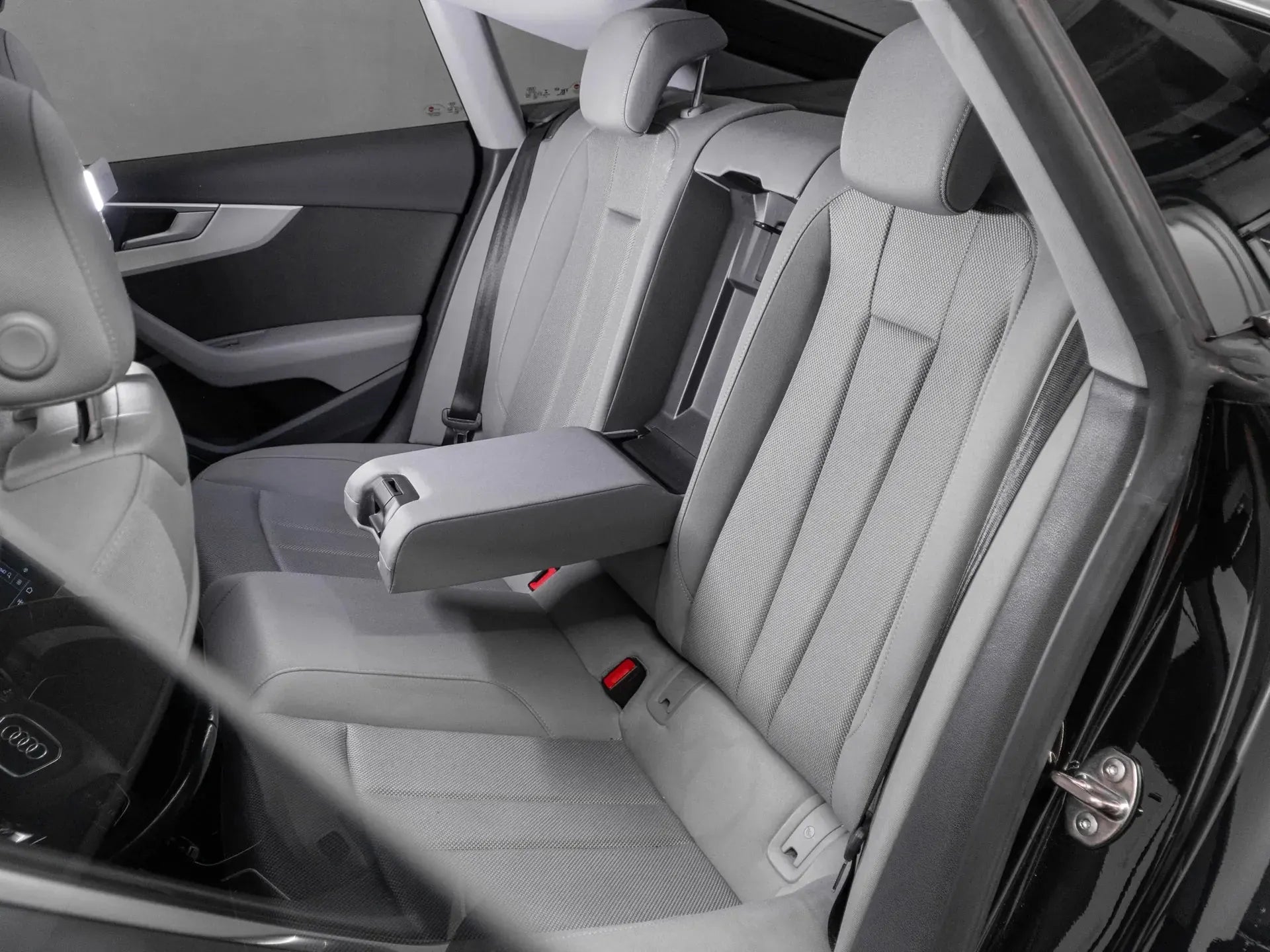 Audi A5 2.0 Diesel 204 CP Negru - Samsaru's Car Outlet